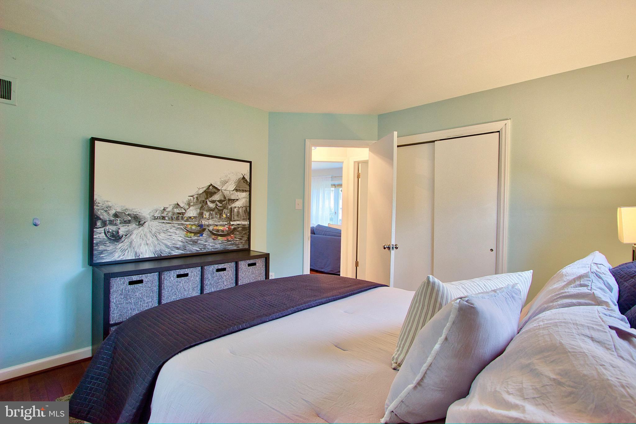 BUCKNELL MANOR - Residential