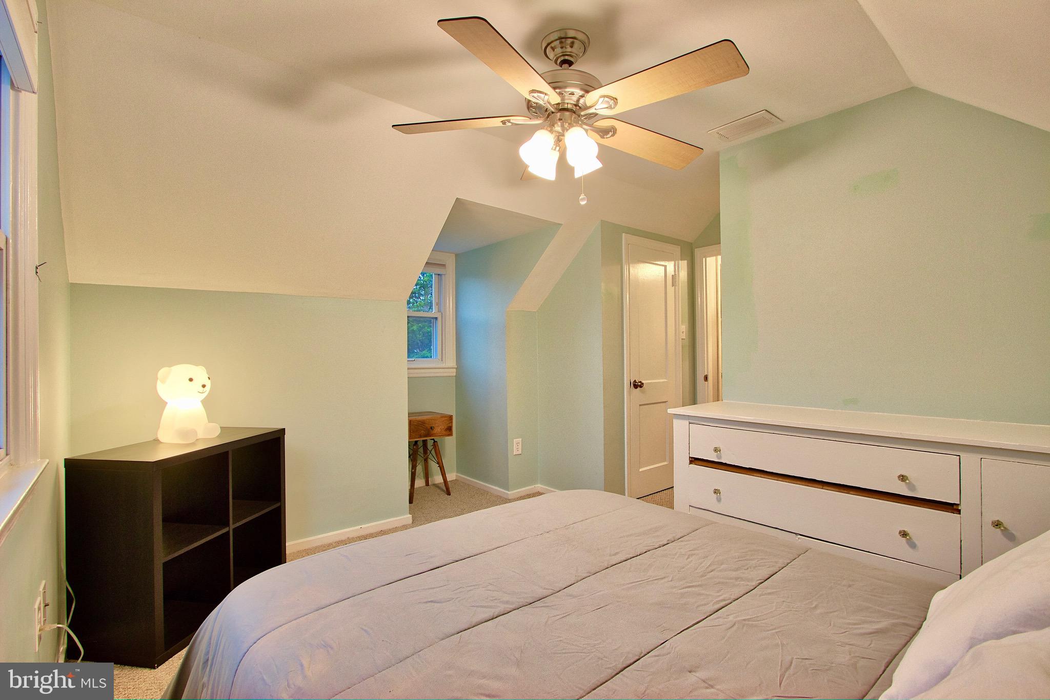 BUCKNELL MANOR - Residential