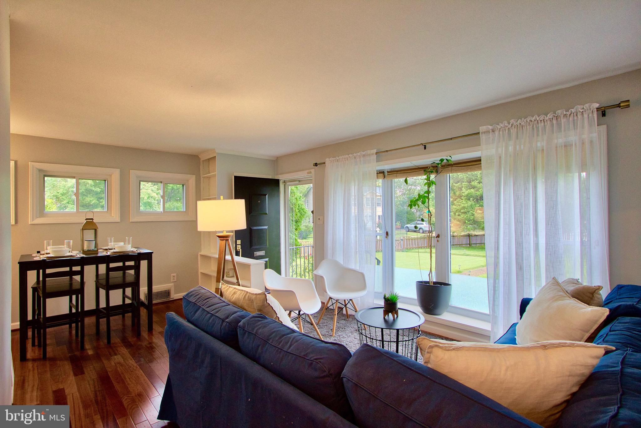 BUCKNELL MANOR - Residential