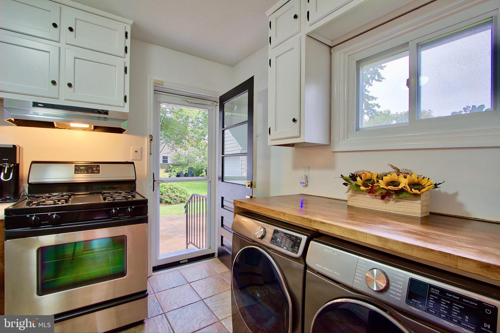 BUCKNELL MANOR - Residential