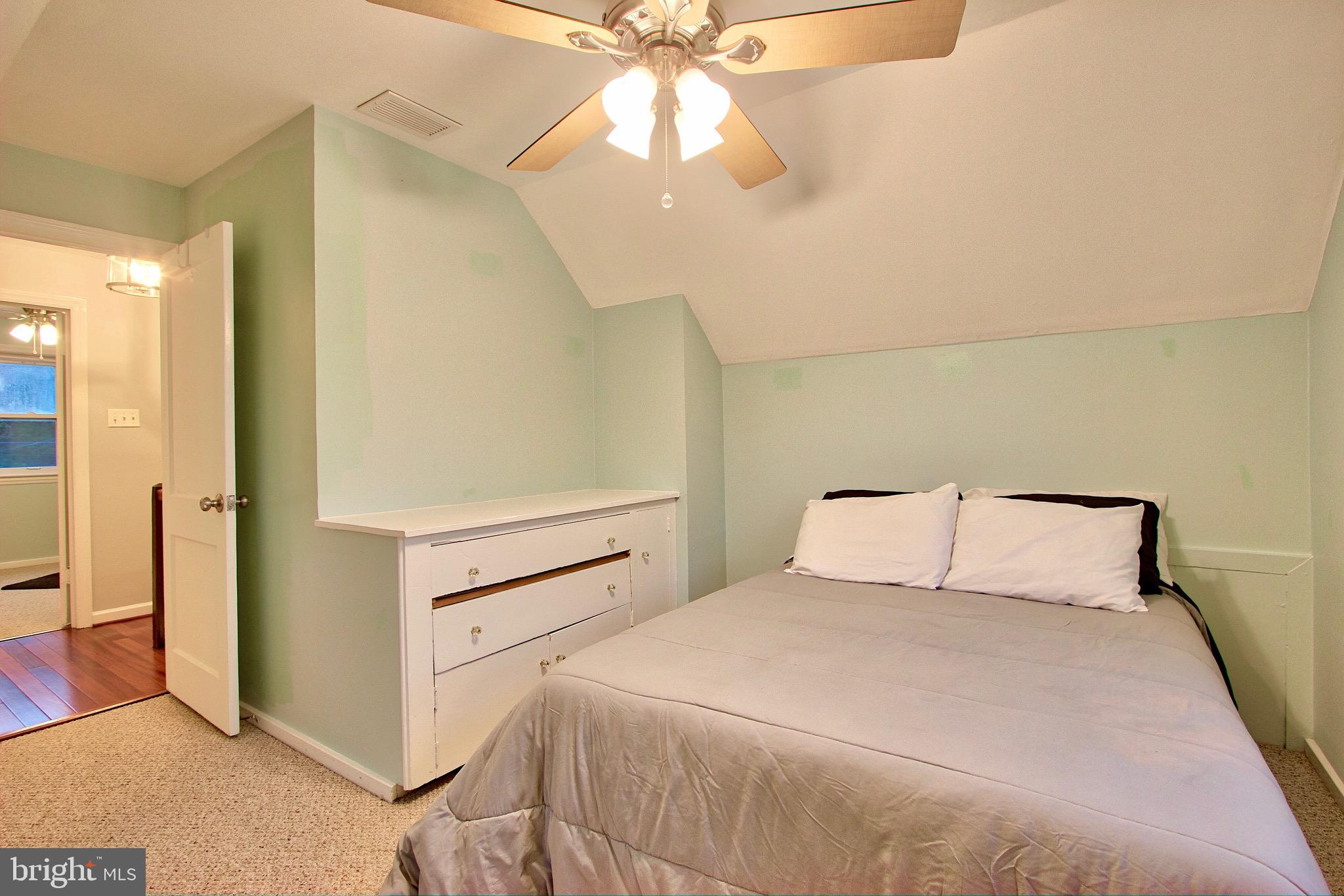 BUCKNELL MANOR - Residential