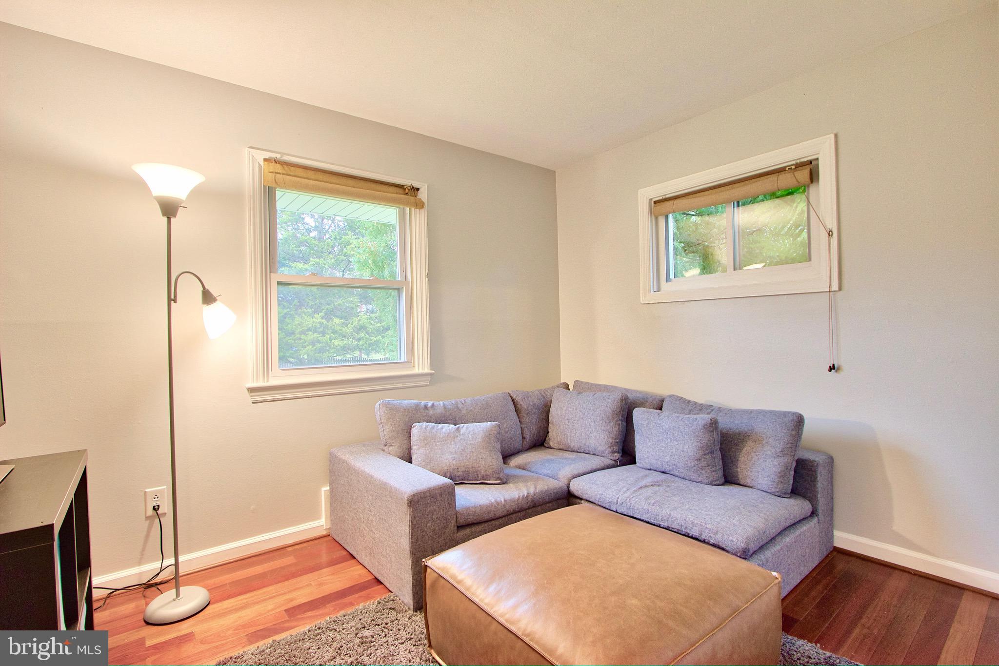 BUCKNELL MANOR - Residential