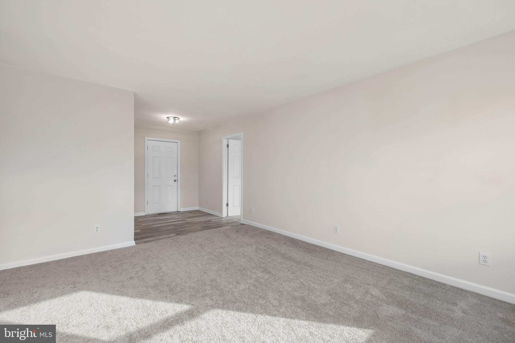 FARMER FAMILY - Residential