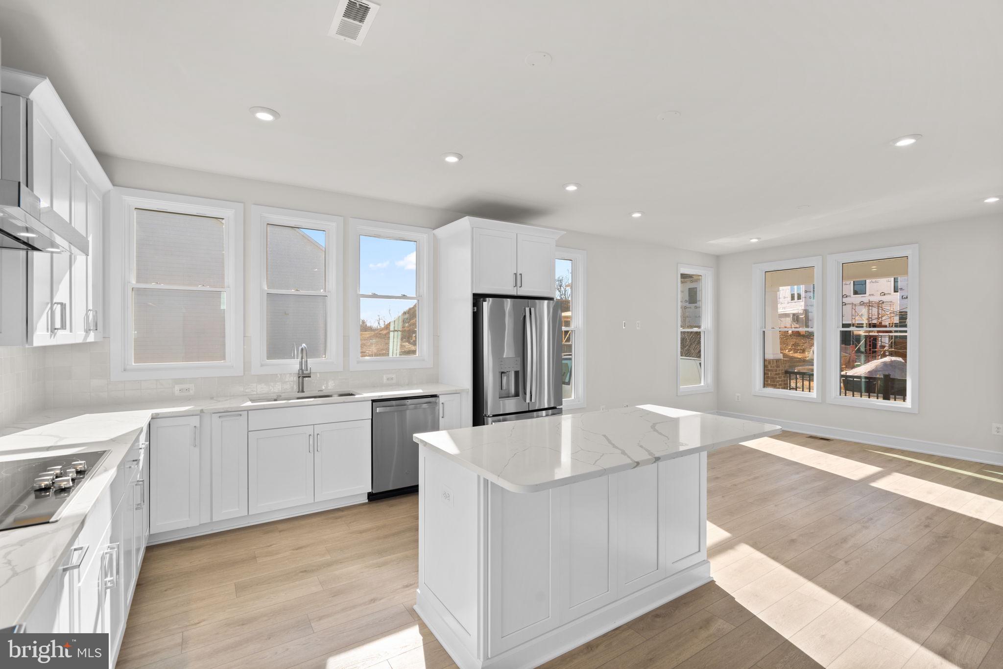 HERITAGE AT MARSHALL - Residential