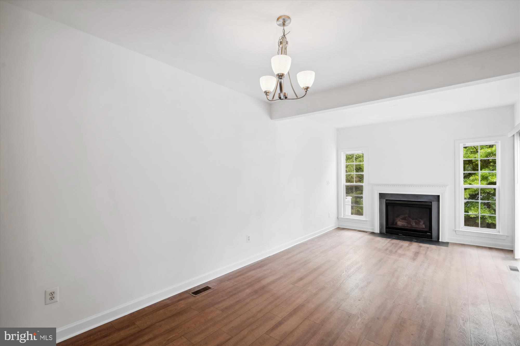 SOUTH RIVER COLONY - Residential Lease