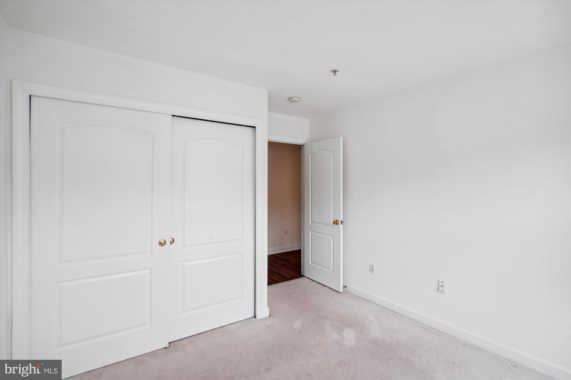 SOUTH RIVER COLONY - Residential Lease