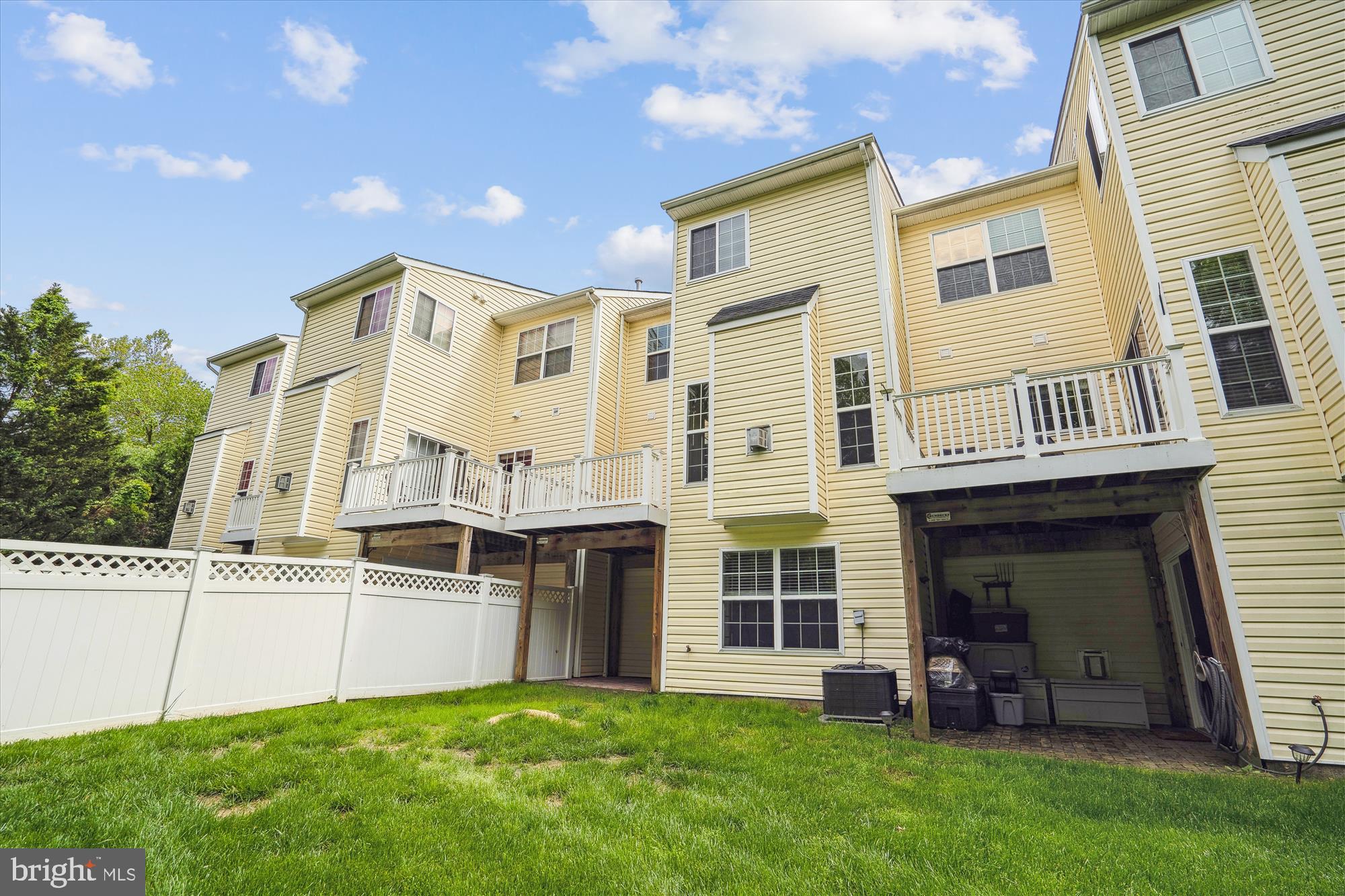 SOUTH RIVER COLONY - Residential Lease