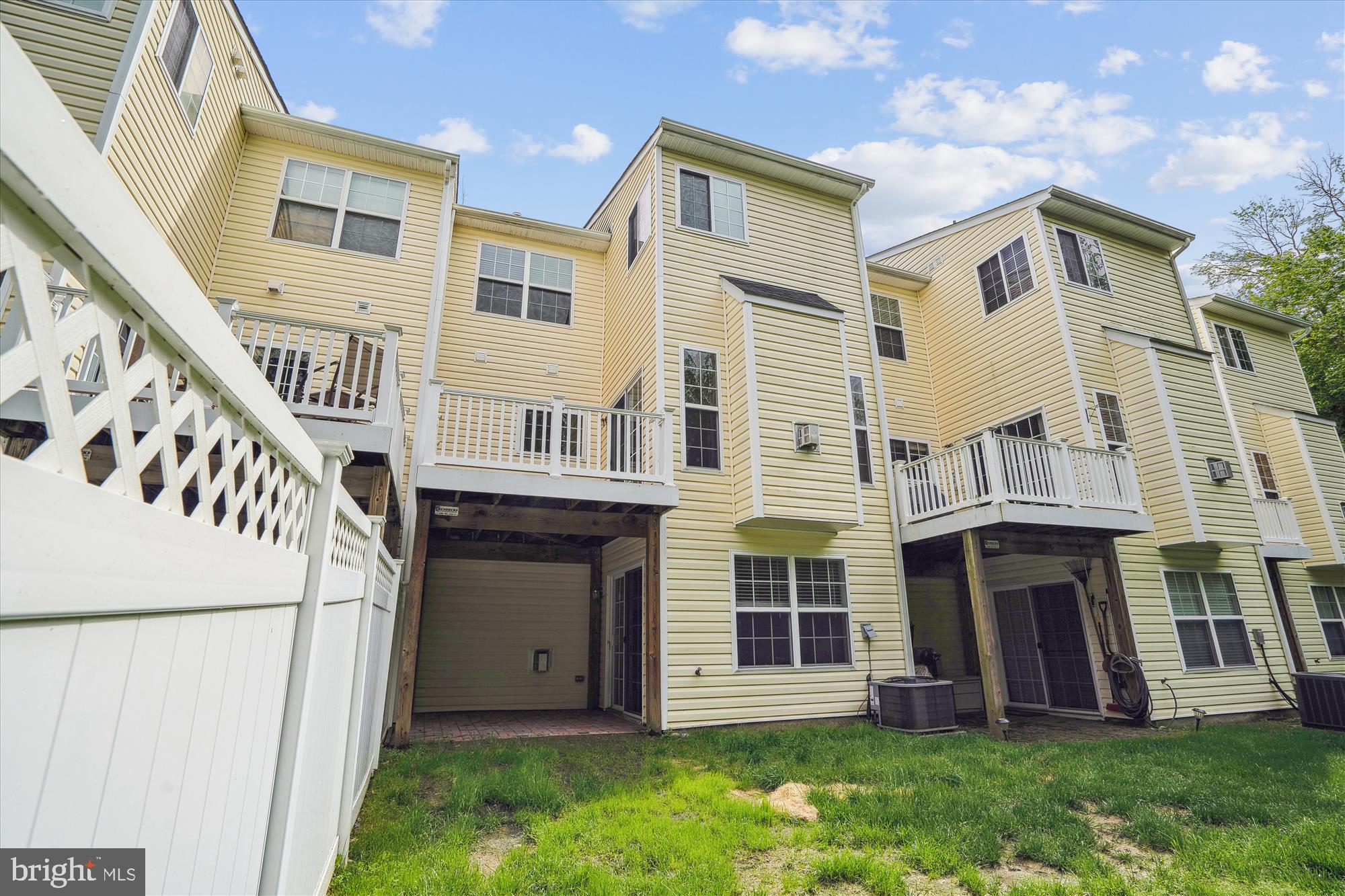 SOUTH RIVER COLONY - Residential Lease