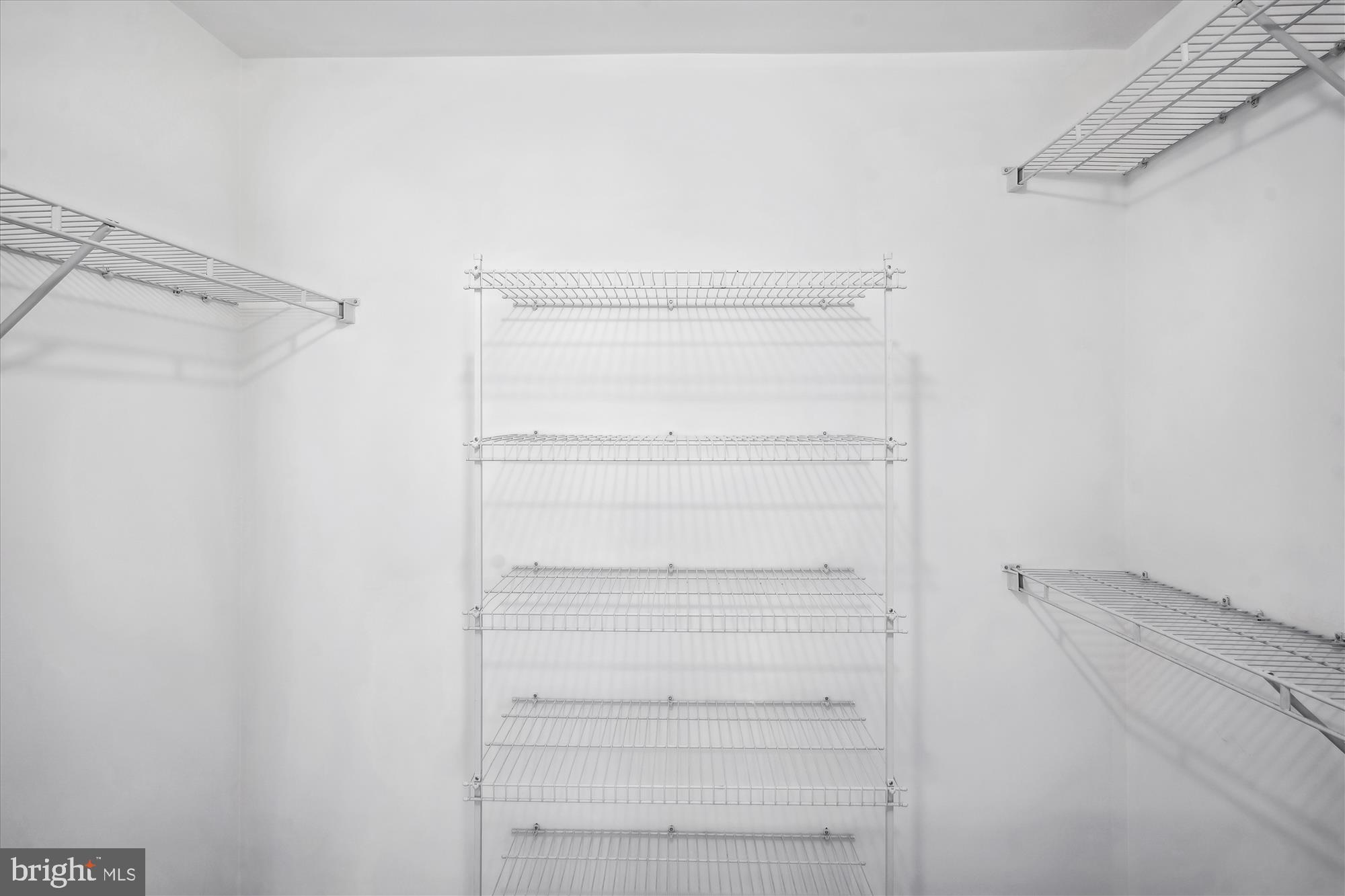 SOUTH RIVER COLONY - Residential Lease