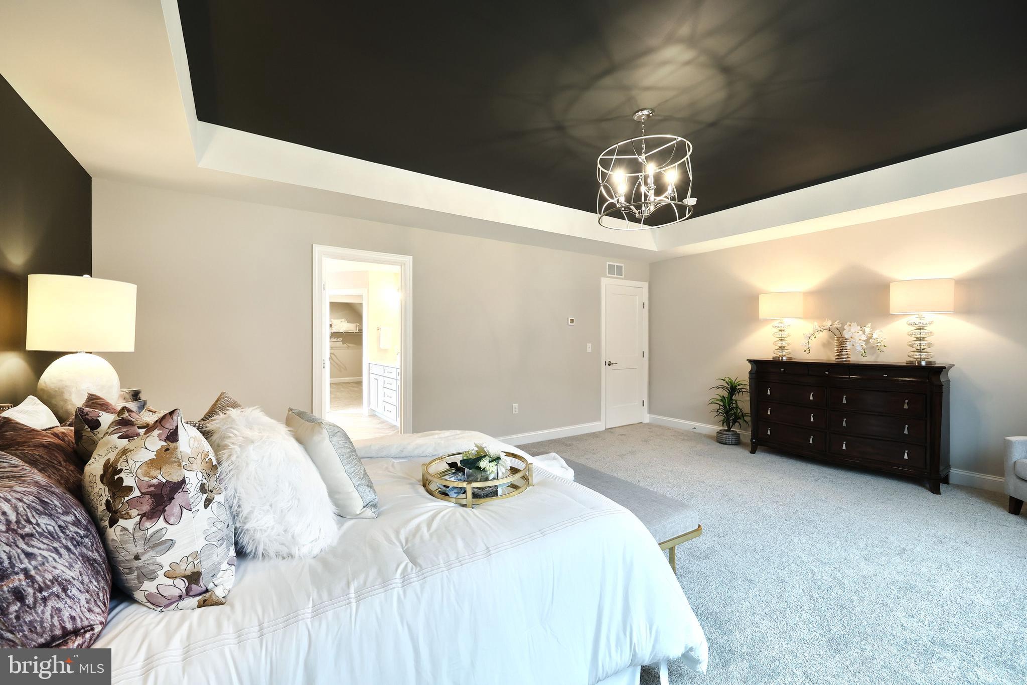 MOUNTAINDALE - Residential