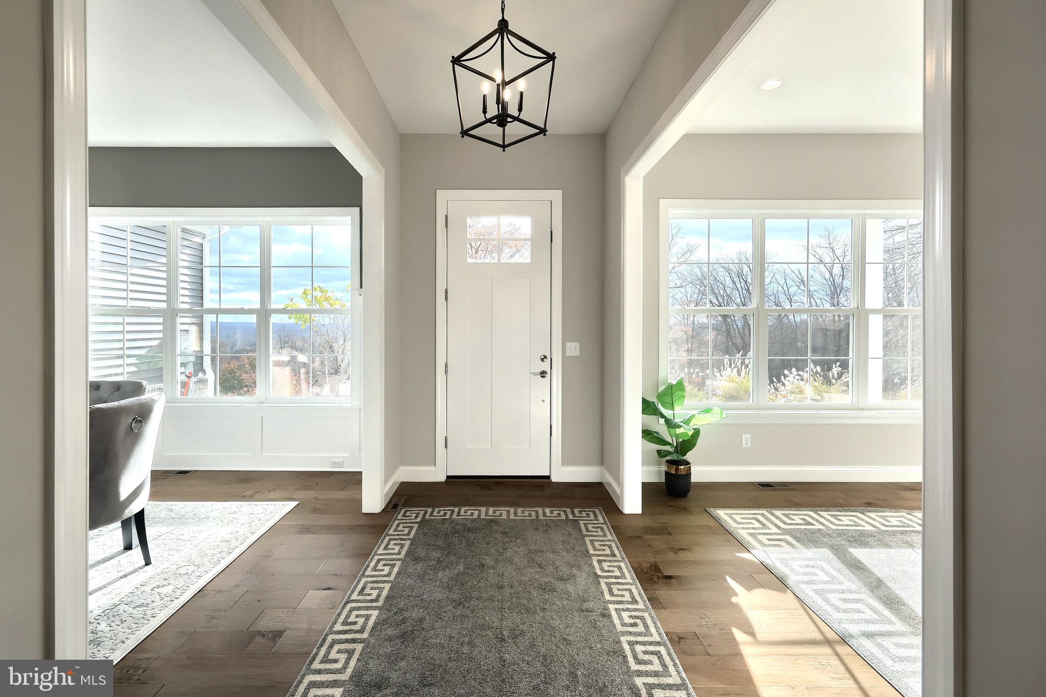 MOUNTAINDALE - Residential