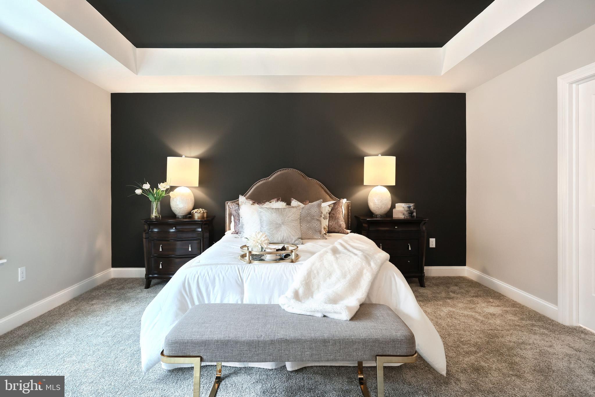 MOUNTAINDALE - Residential