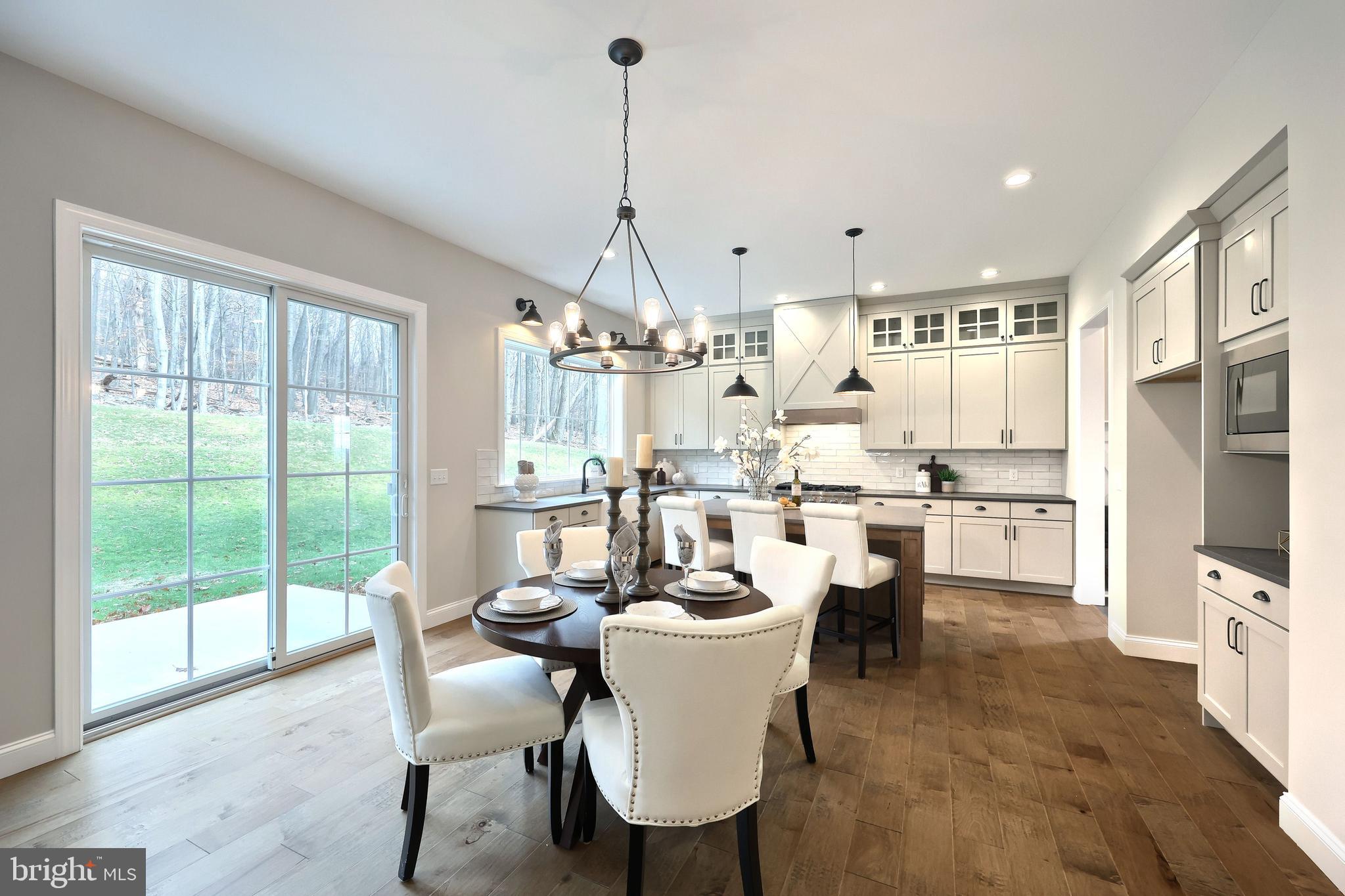 MOUNTAINDALE - Residential