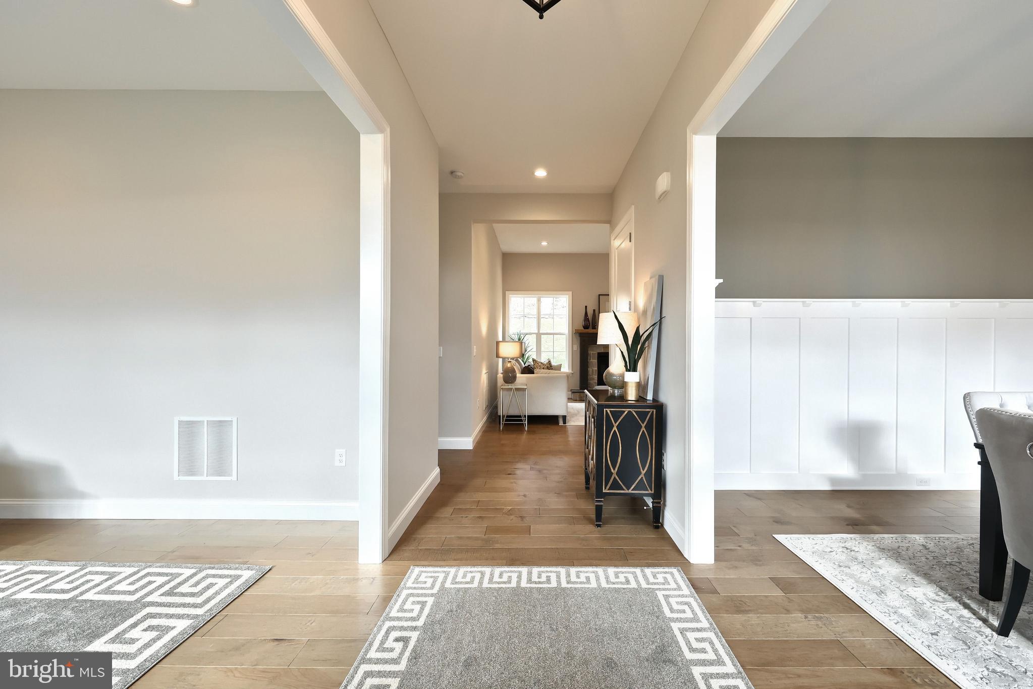 MOUNTAINDALE - Residential