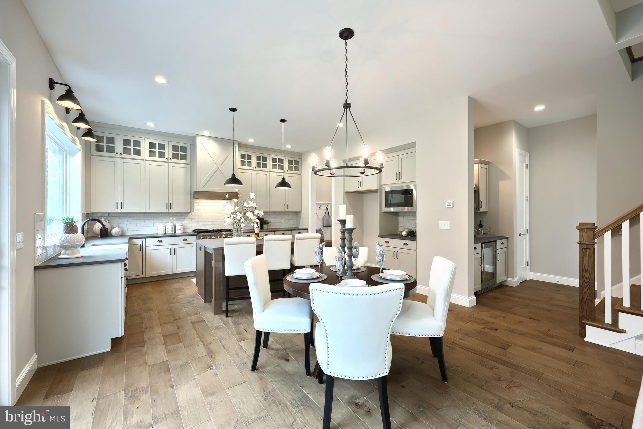 MOUNTAINDALE - Residential