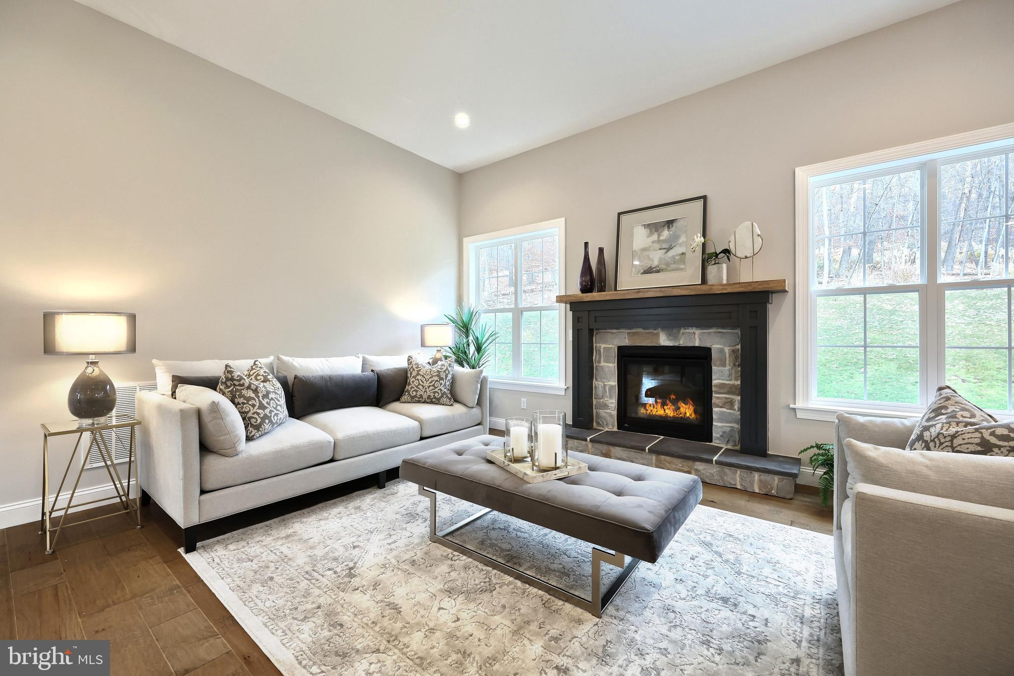 MOUNTAINDALE - Residential