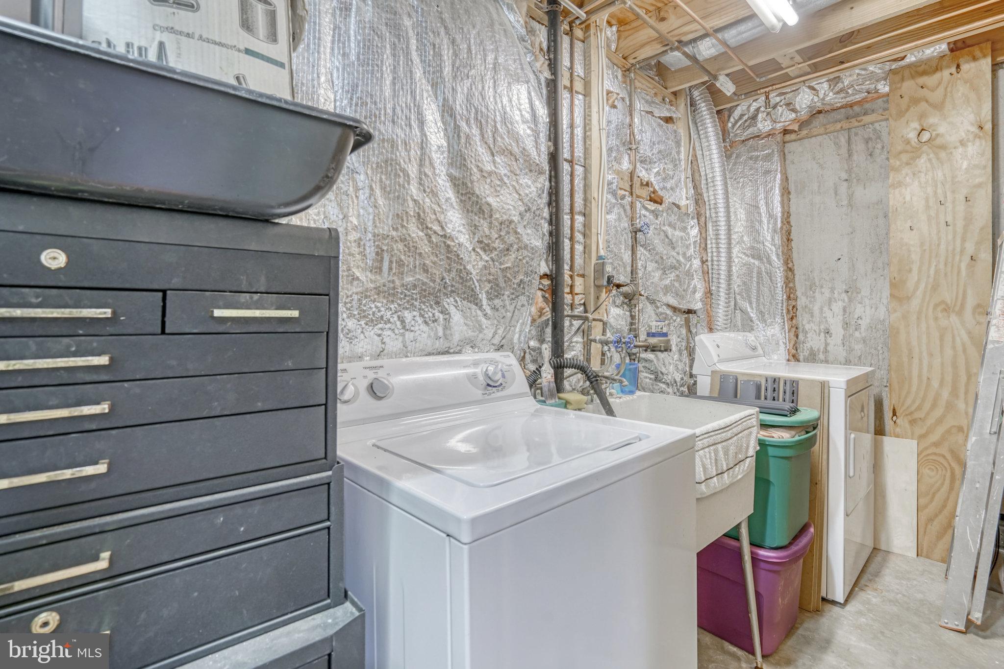 NEWINGTON FOREST - Residential