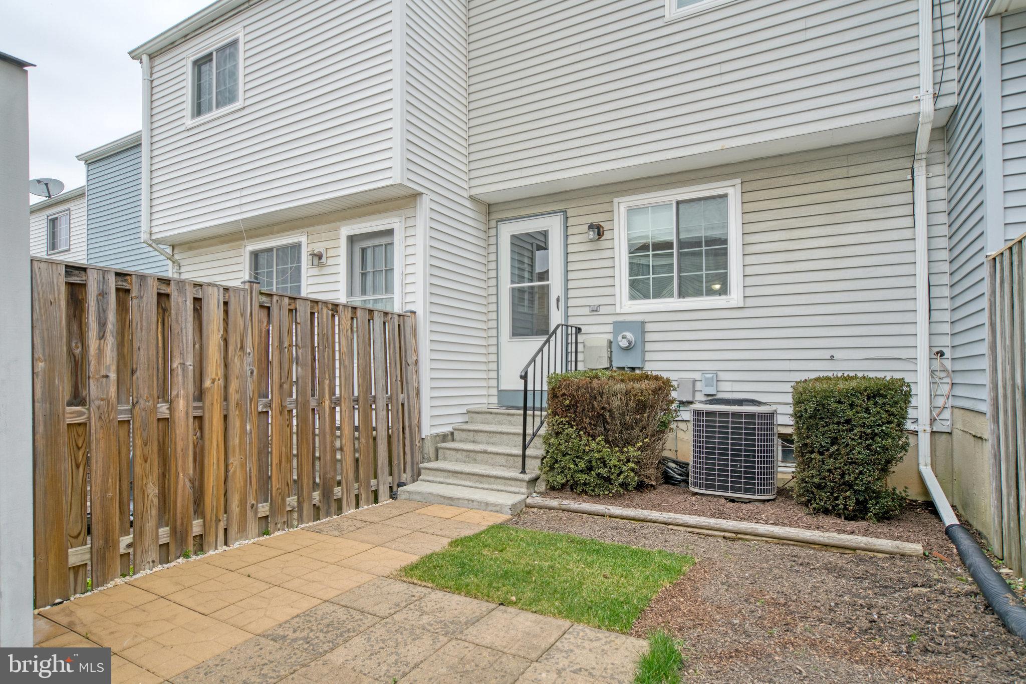 NEWINGTON FOREST - Residential