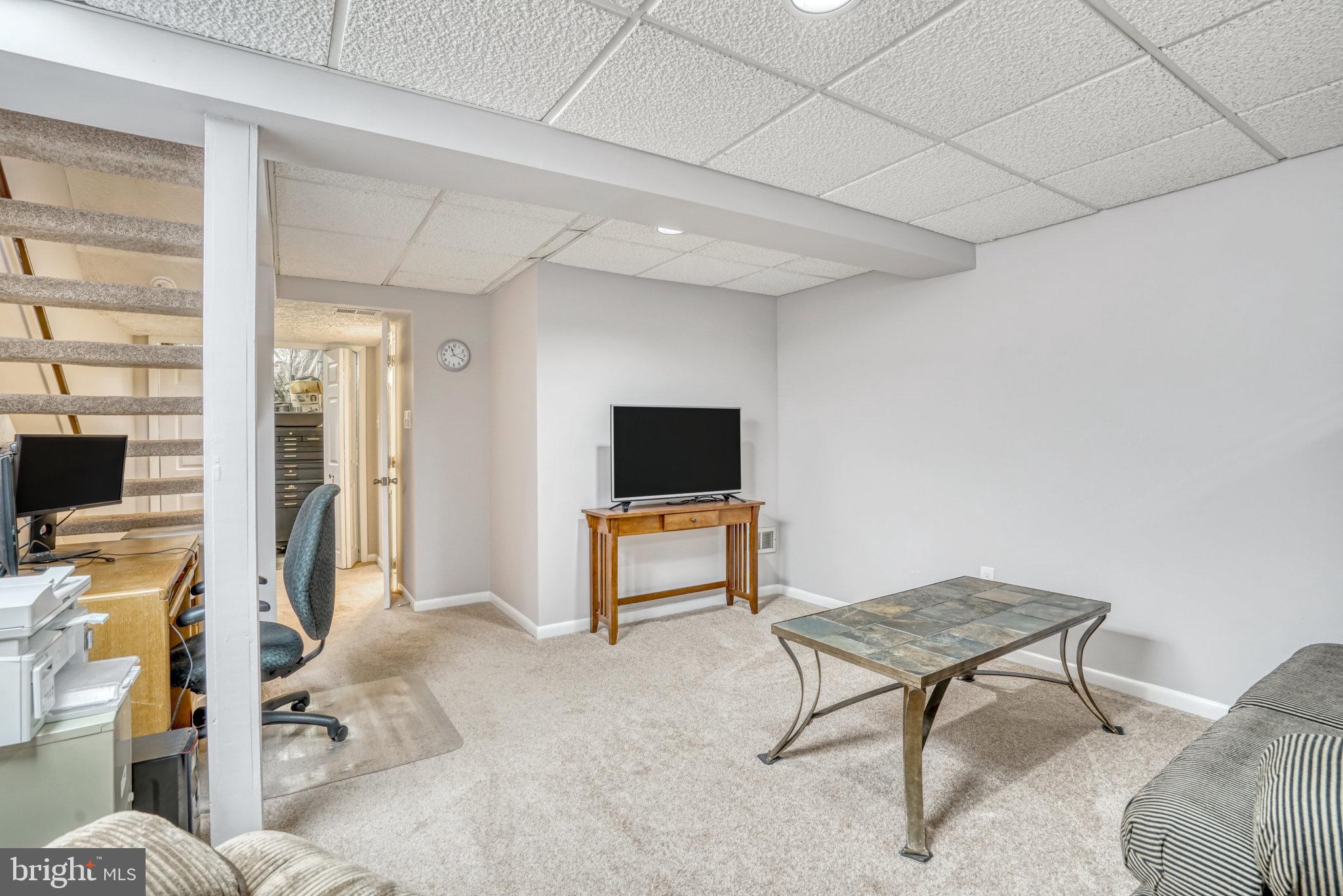 NEWINGTON FOREST - Residential