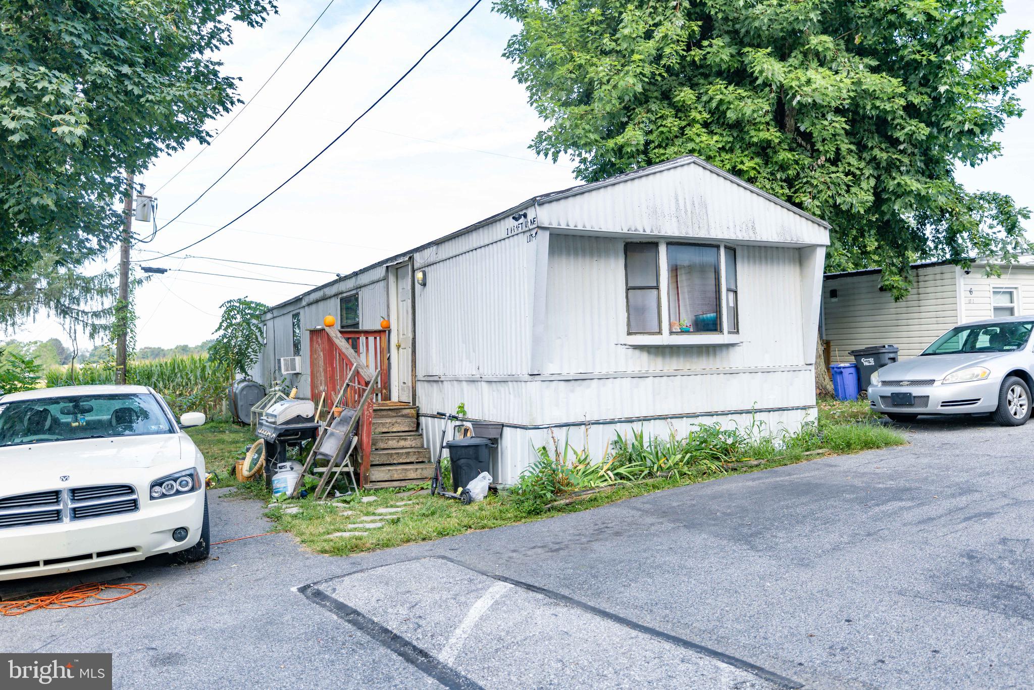 8 KRAFT LANE