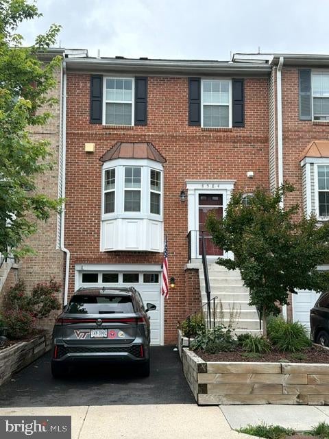 Townhouse For Sale - 8584 Enochs Drive<br/> LORTON, VA 22079