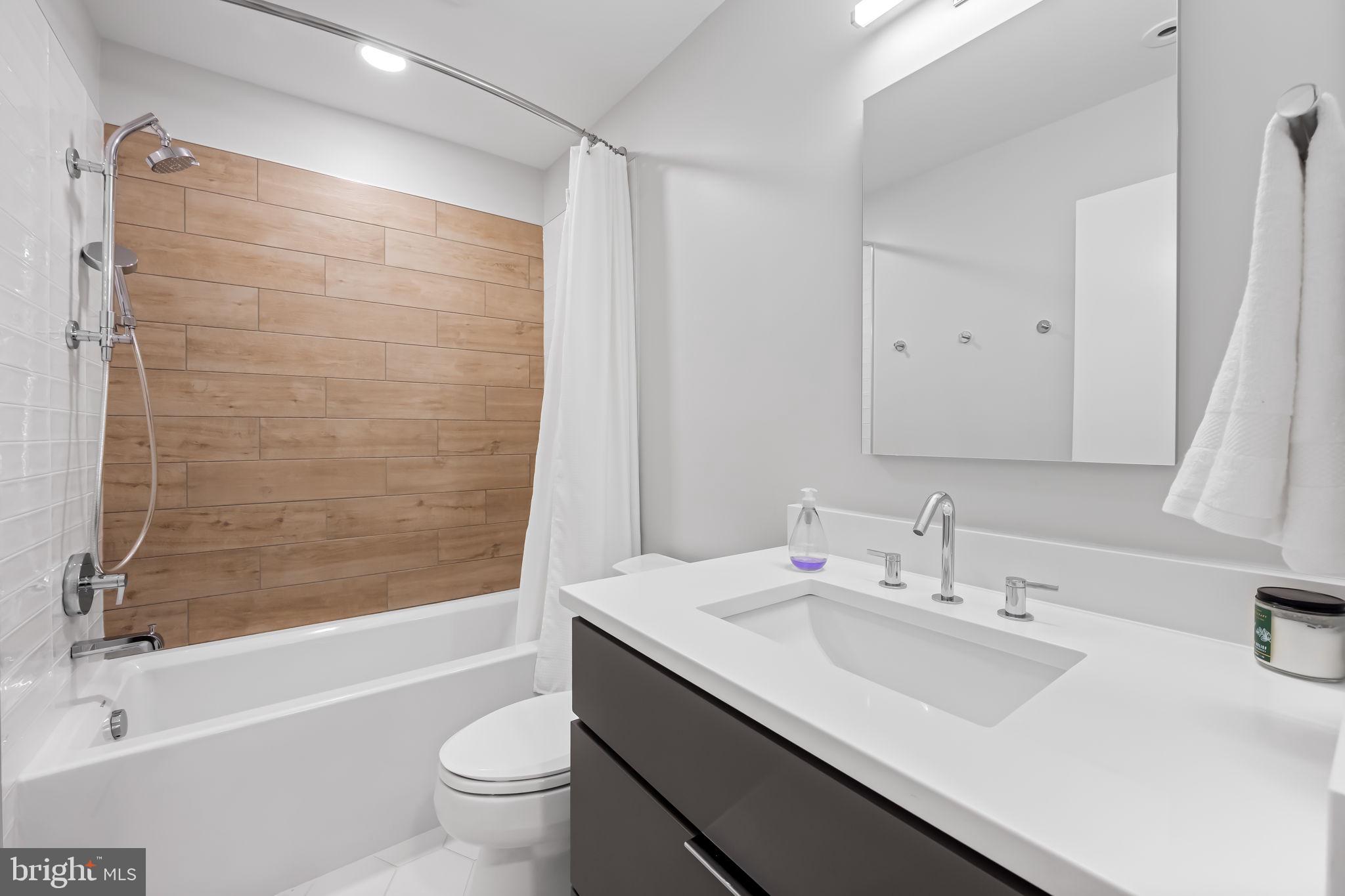 LUTHERVILLE - Residential