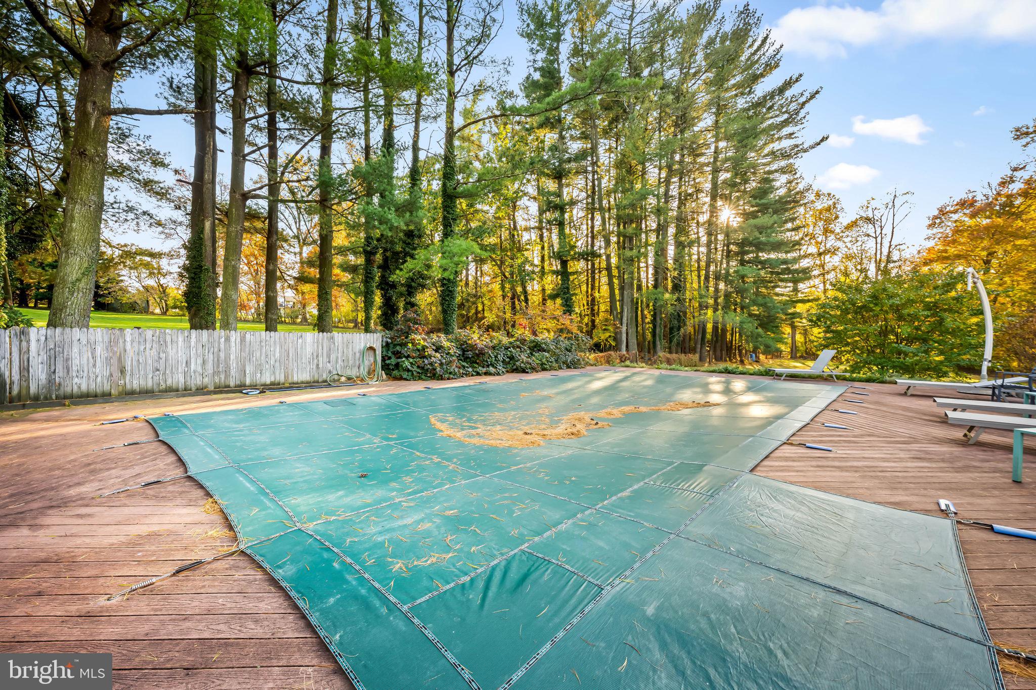 LUTHERVILLE - Residential