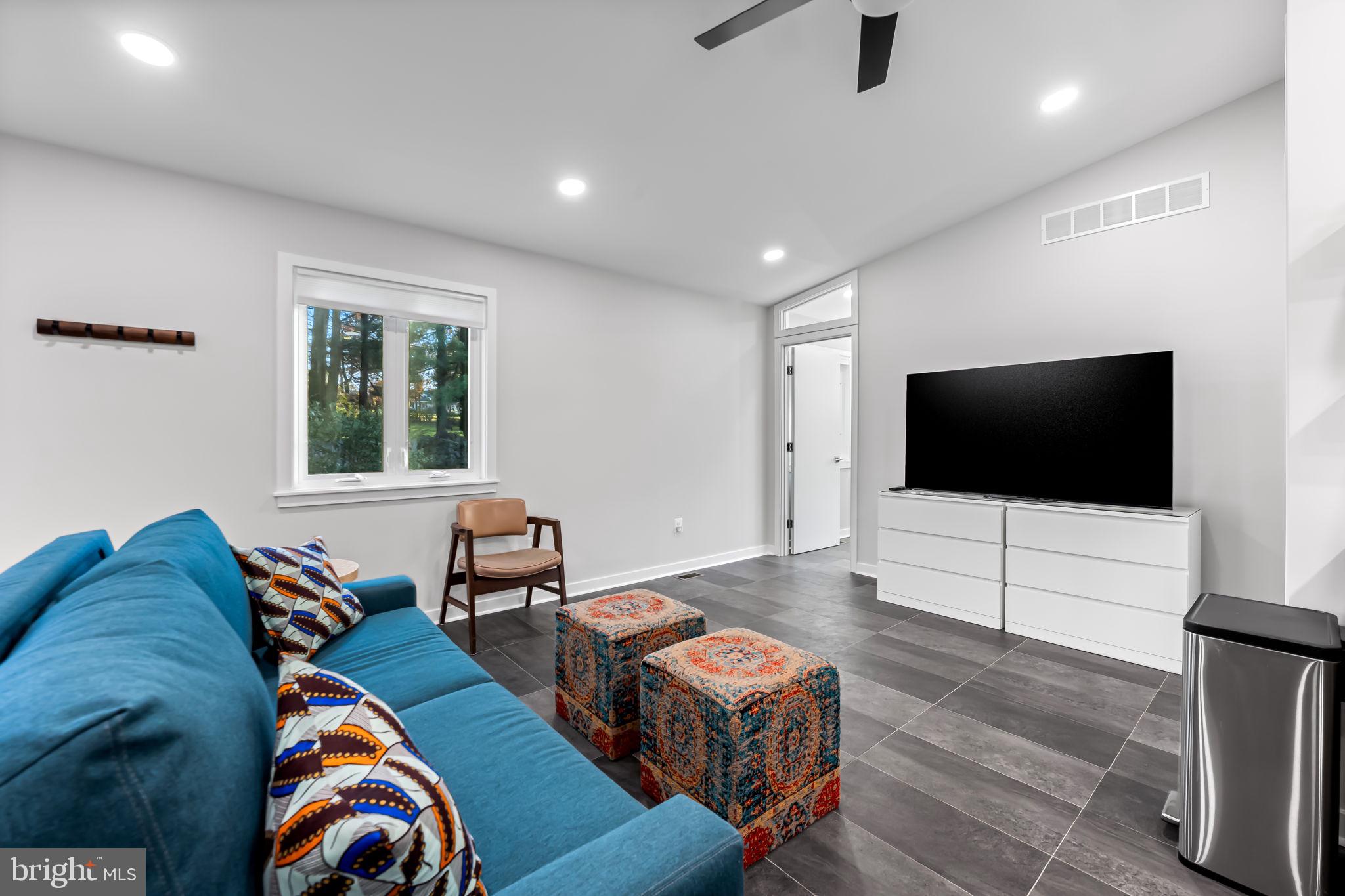 LUTHERVILLE - Residential