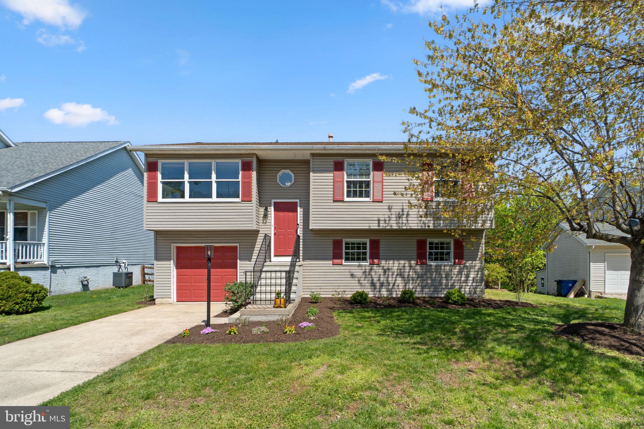 WEST LINDEN HILLS - Residential