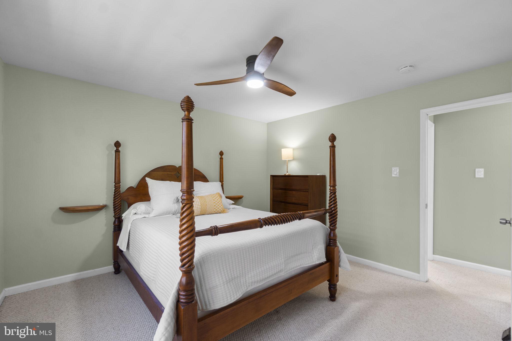 WEST LINDEN HILLS - Residential