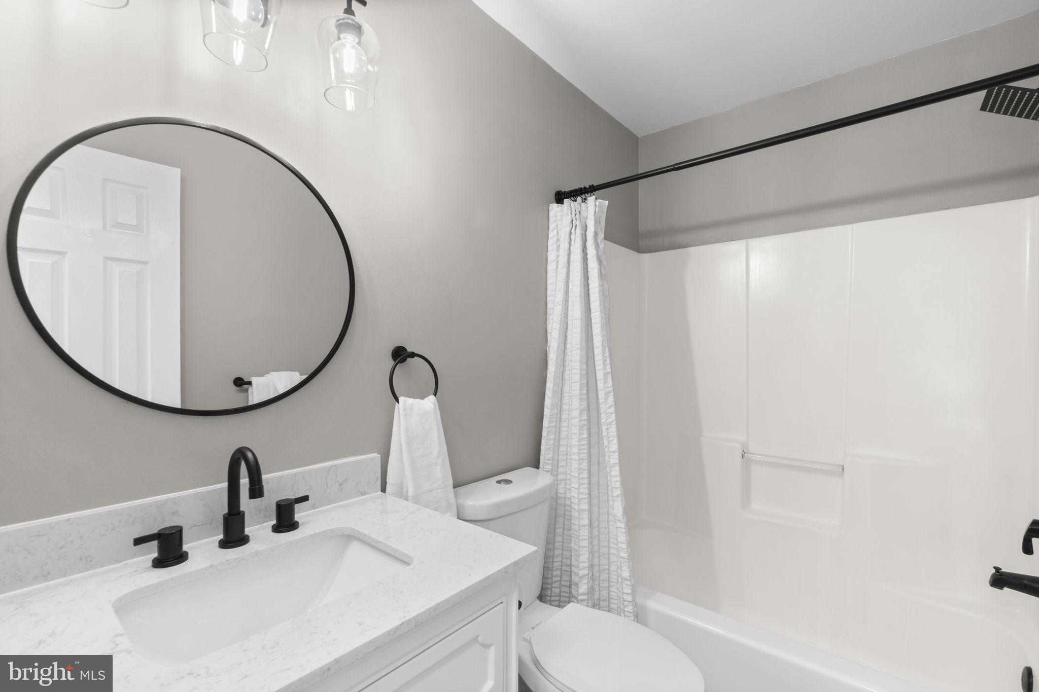 WEST LINDEN HILLS - Residential