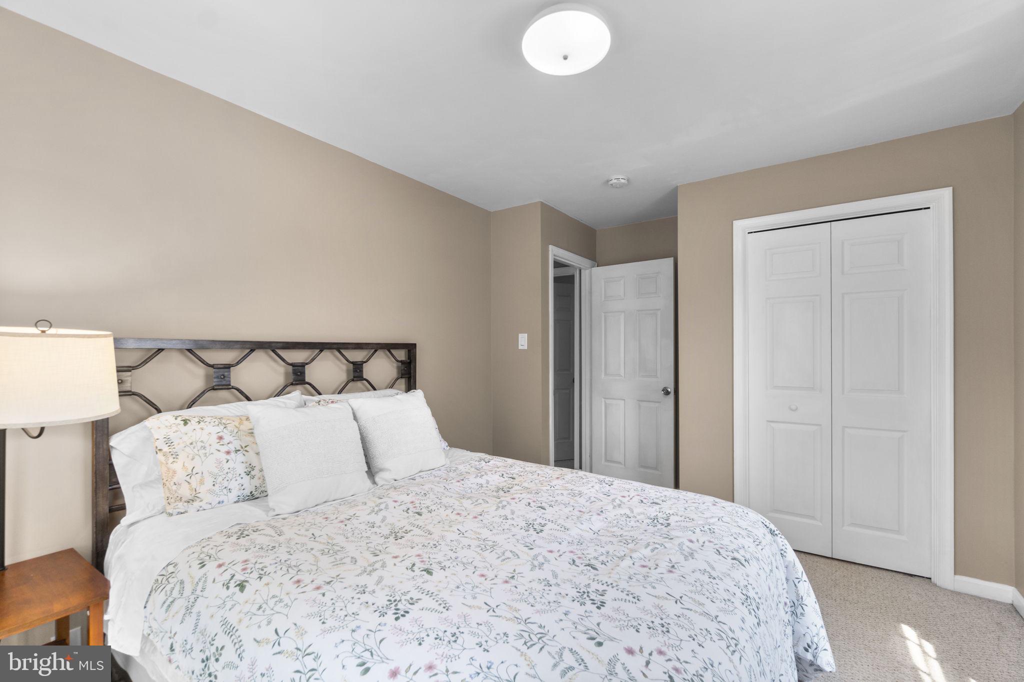 WEST LINDEN HILLS - Residential