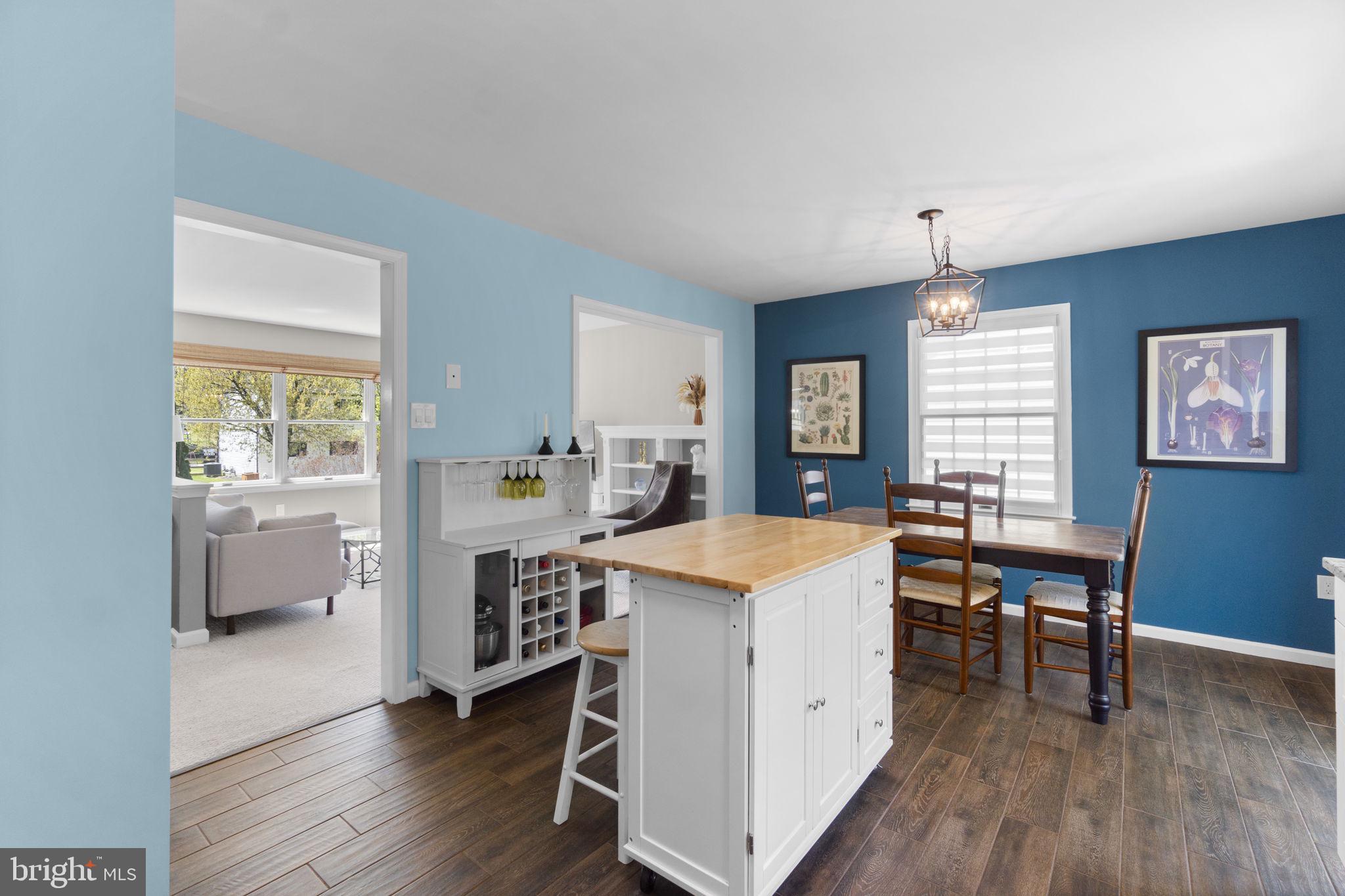 WEST LINDEN HILLS - Residential