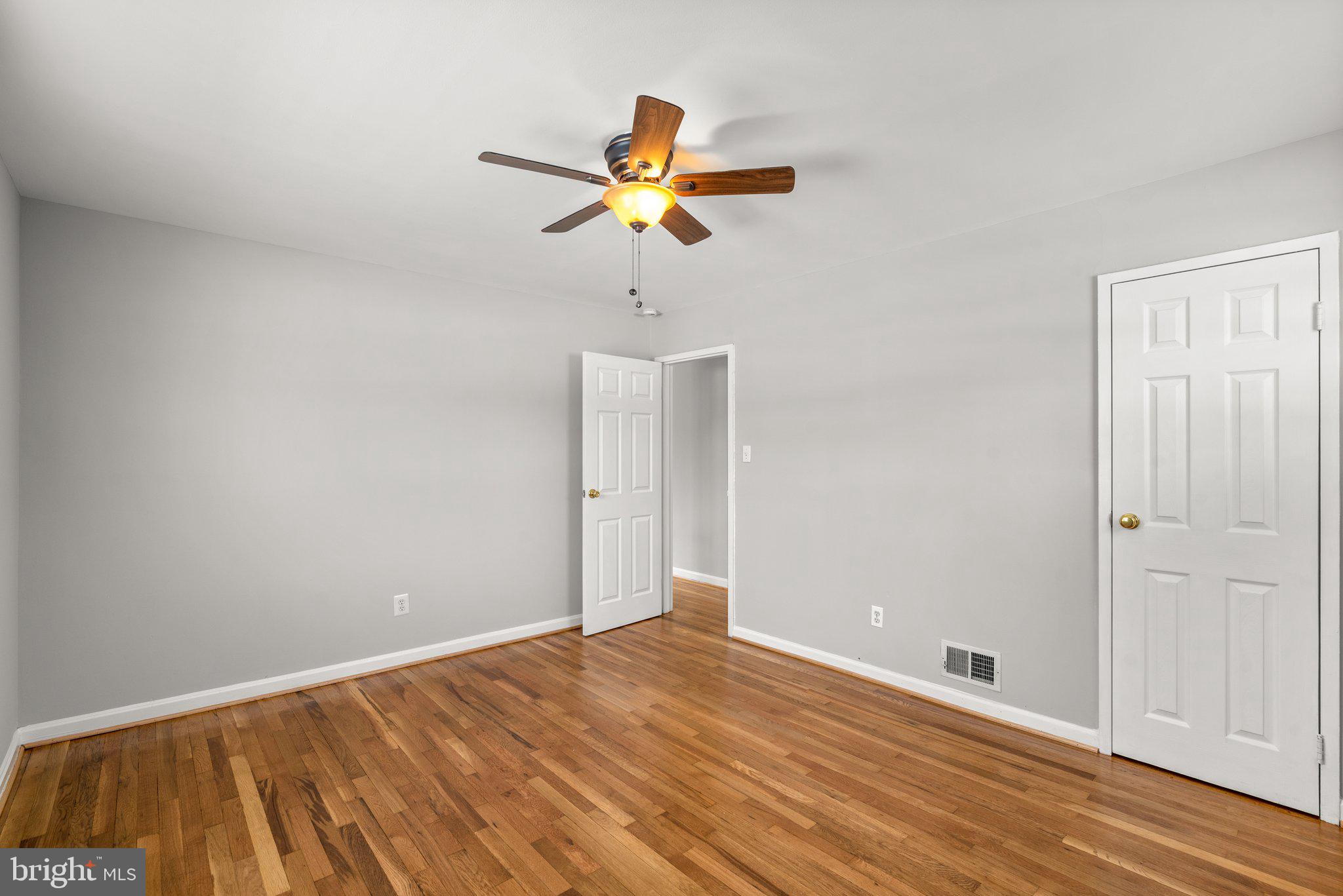 WHEATON WOODS - Residential