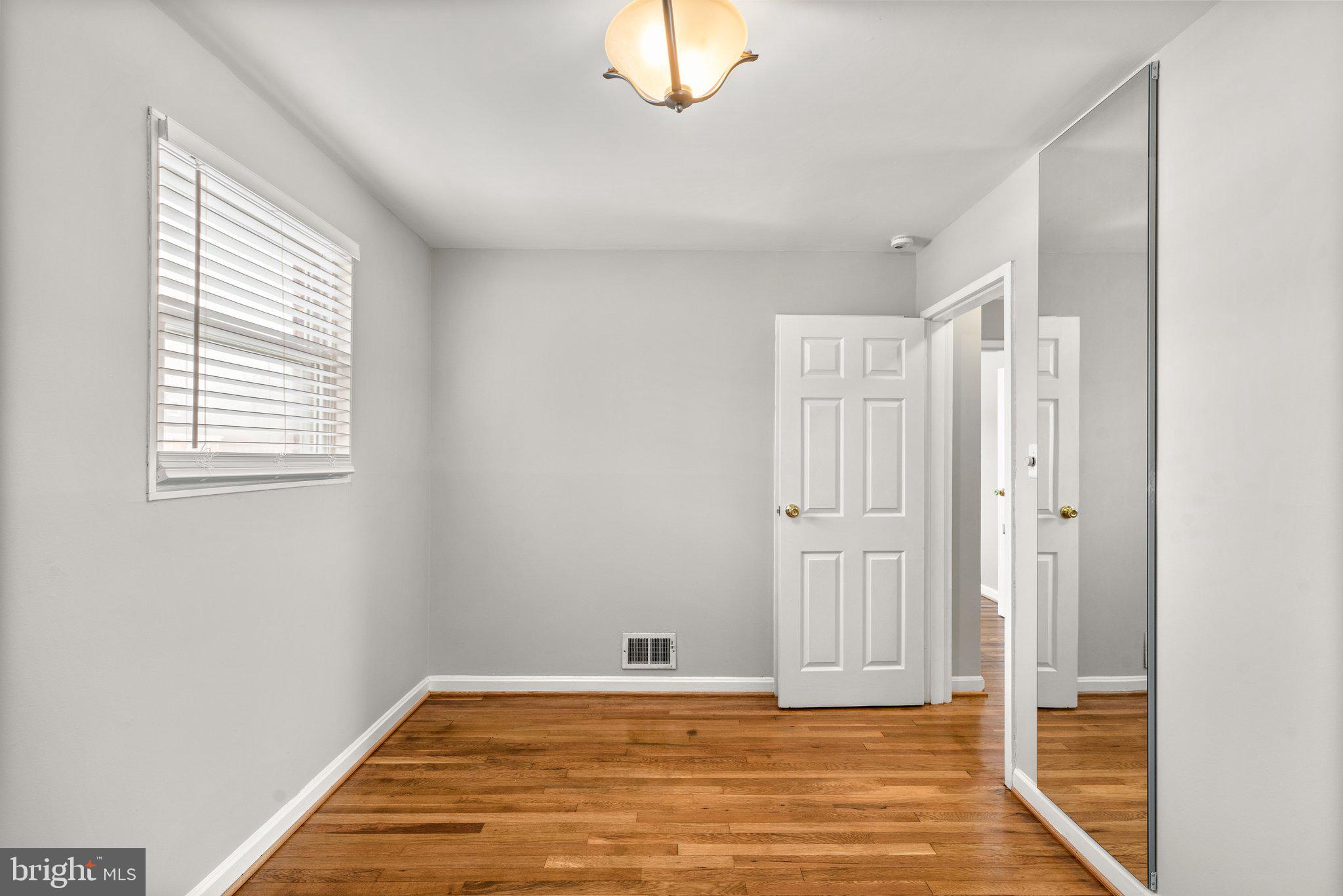 WHEATON WOODS - Residential