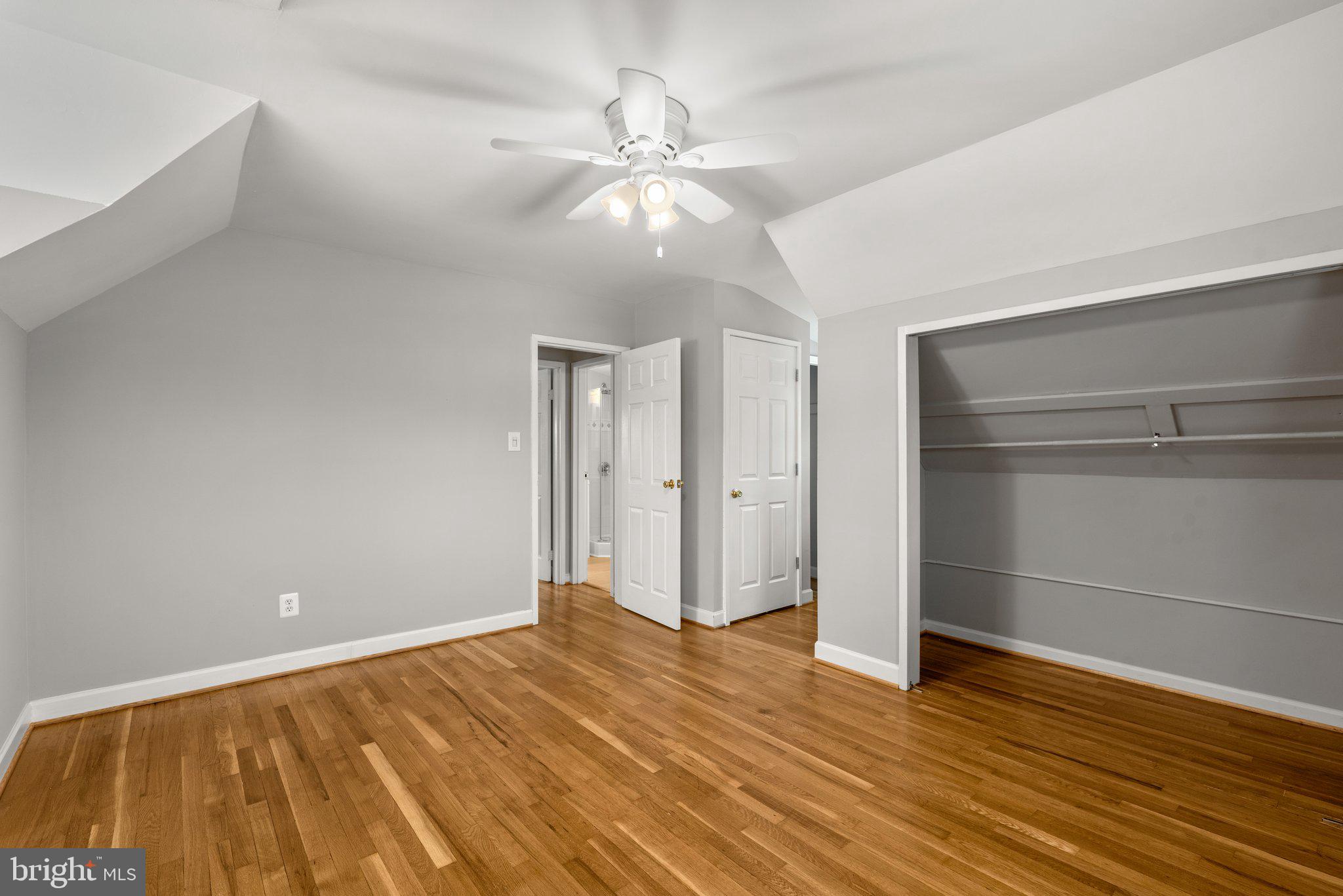 WHEATON WOODS - Residential