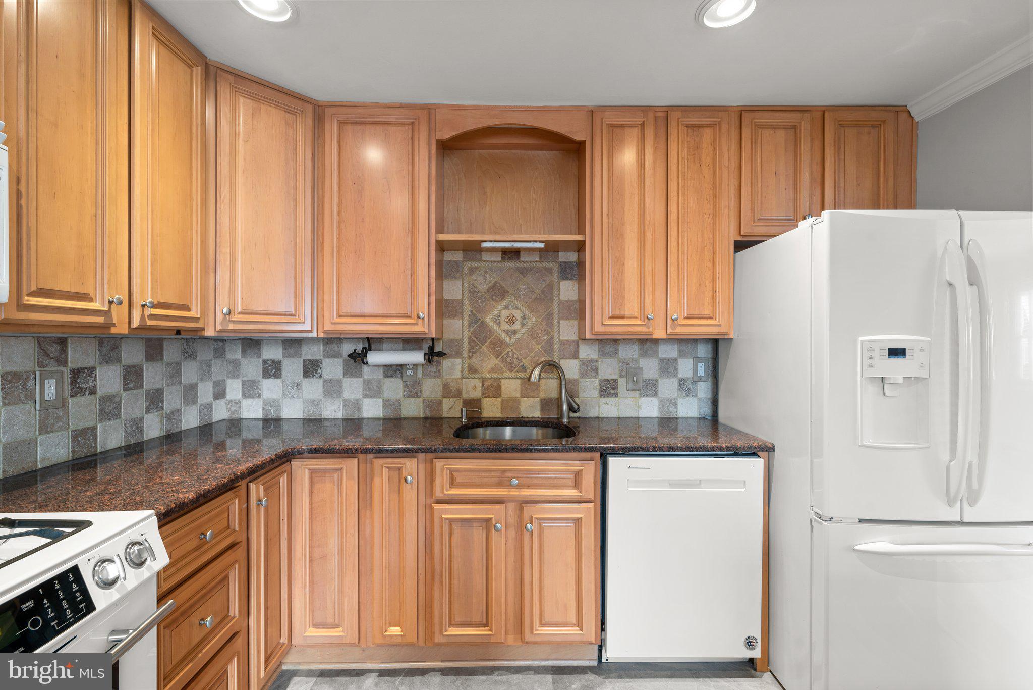 WHEATON WOODS - Residential