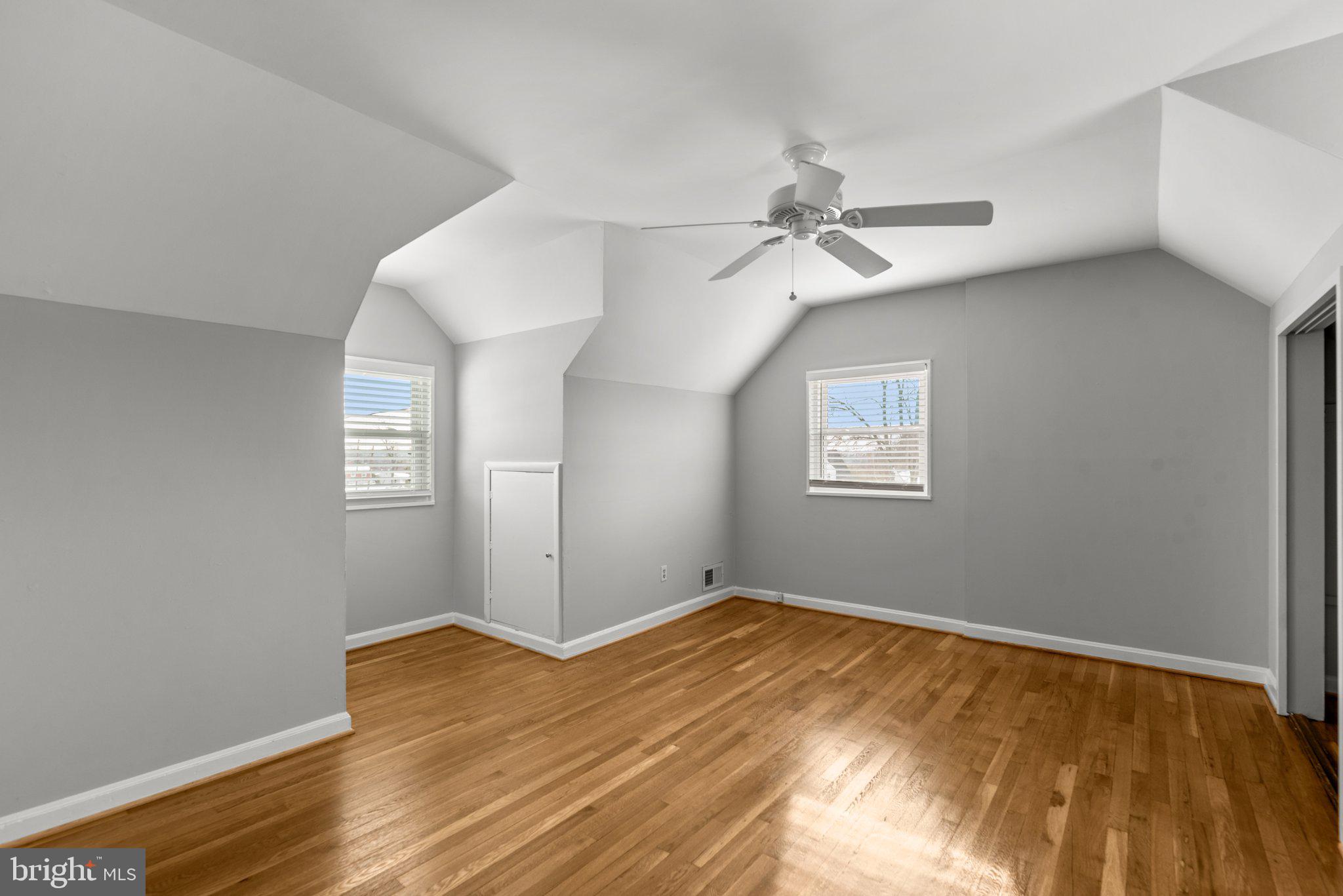 WHEATON WOODS - Residential