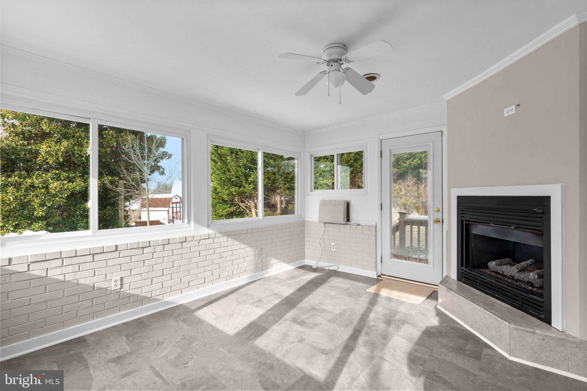 WHEATON WOODS - Residential