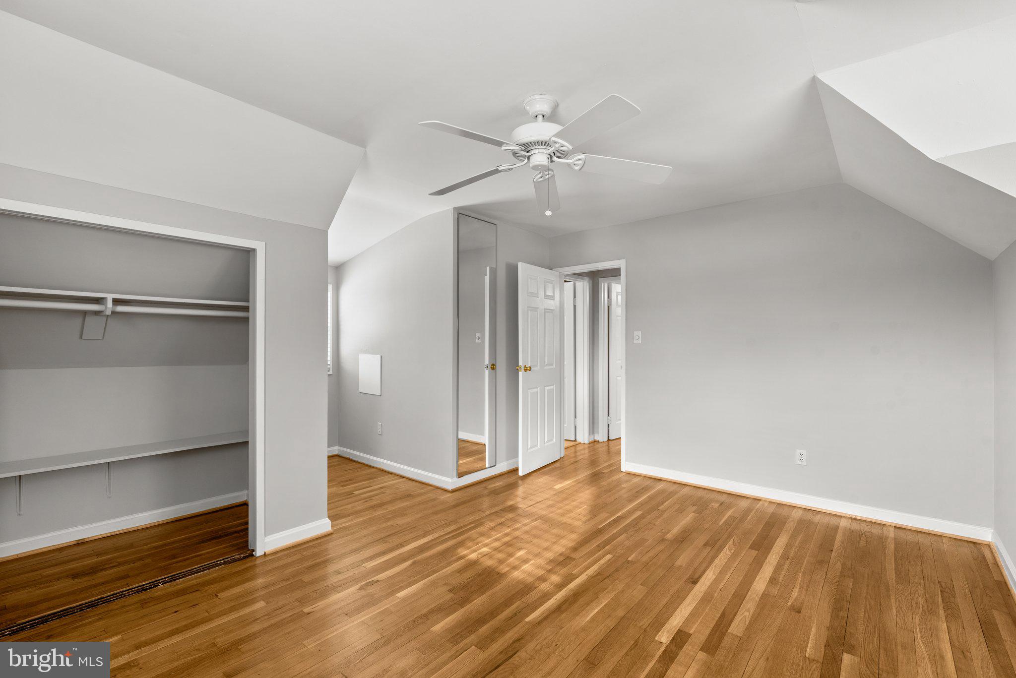 WHEATON WOODS - Residential