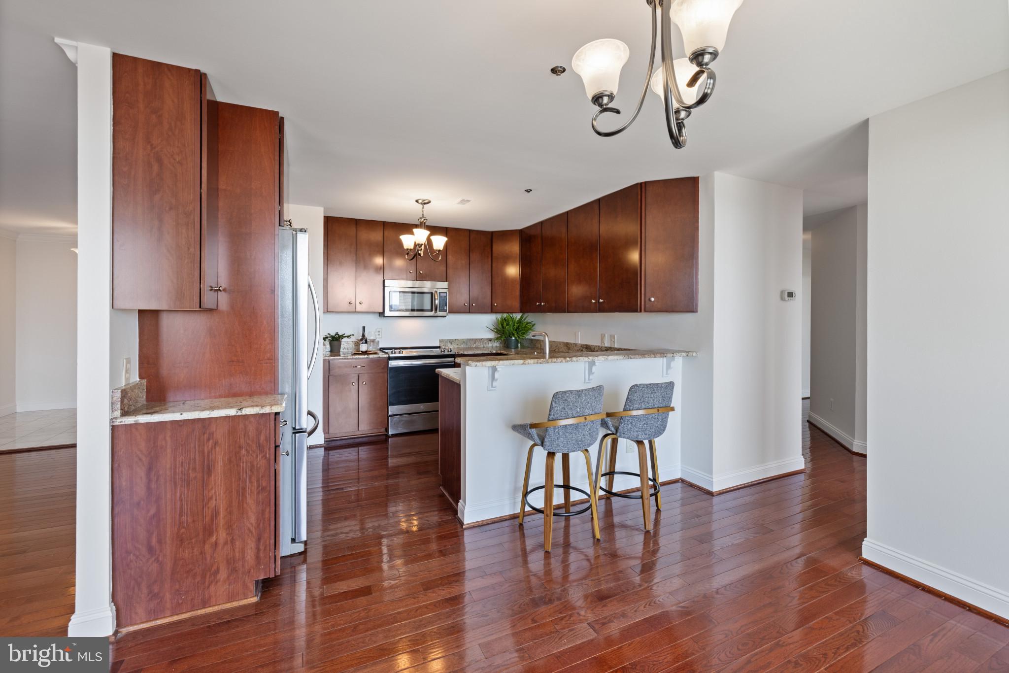 HARBORVIEW TOWERS - Residential