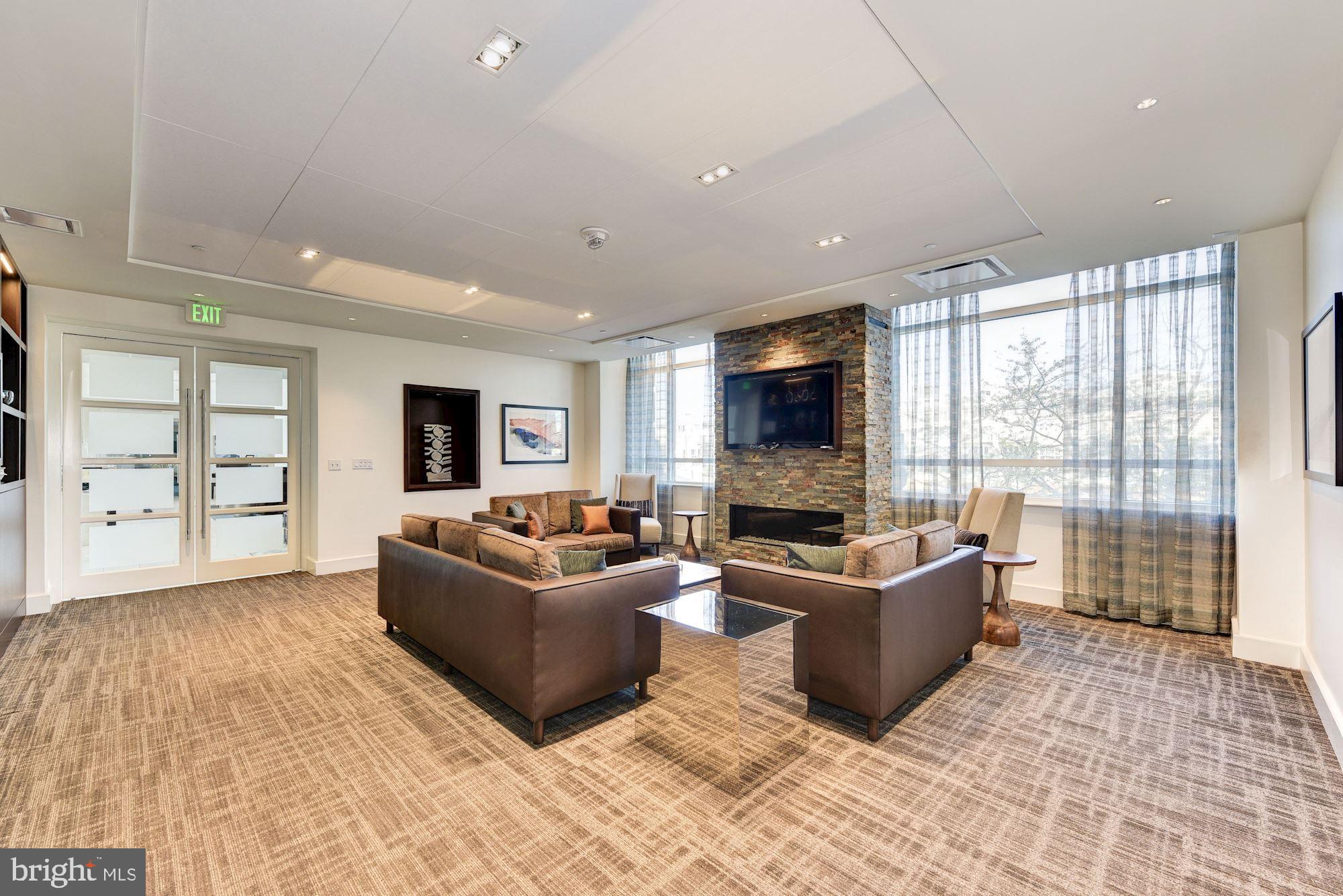 HARBORVIEW TOWERS - Residential