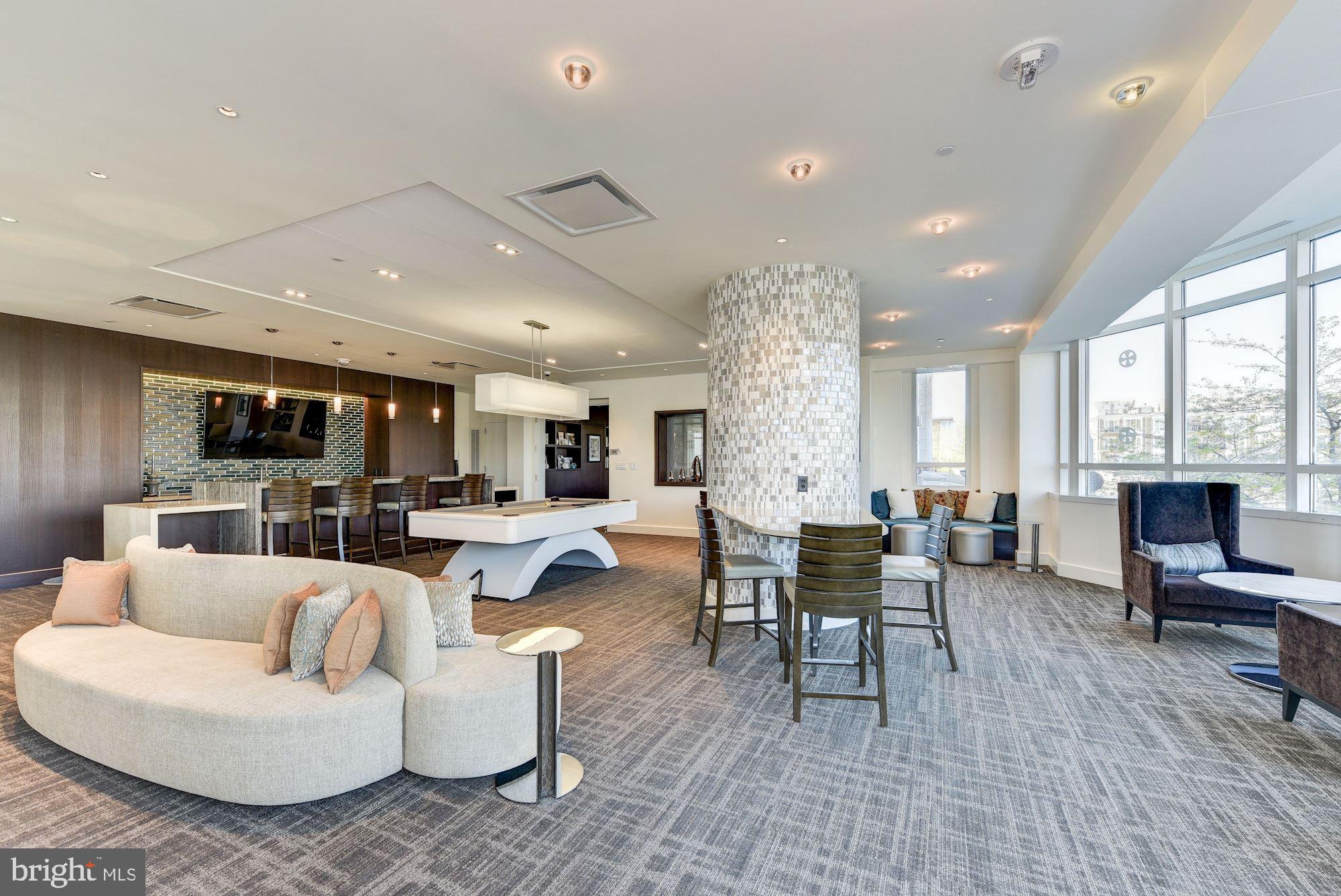 HARBORVIEW TOWERS - Residential