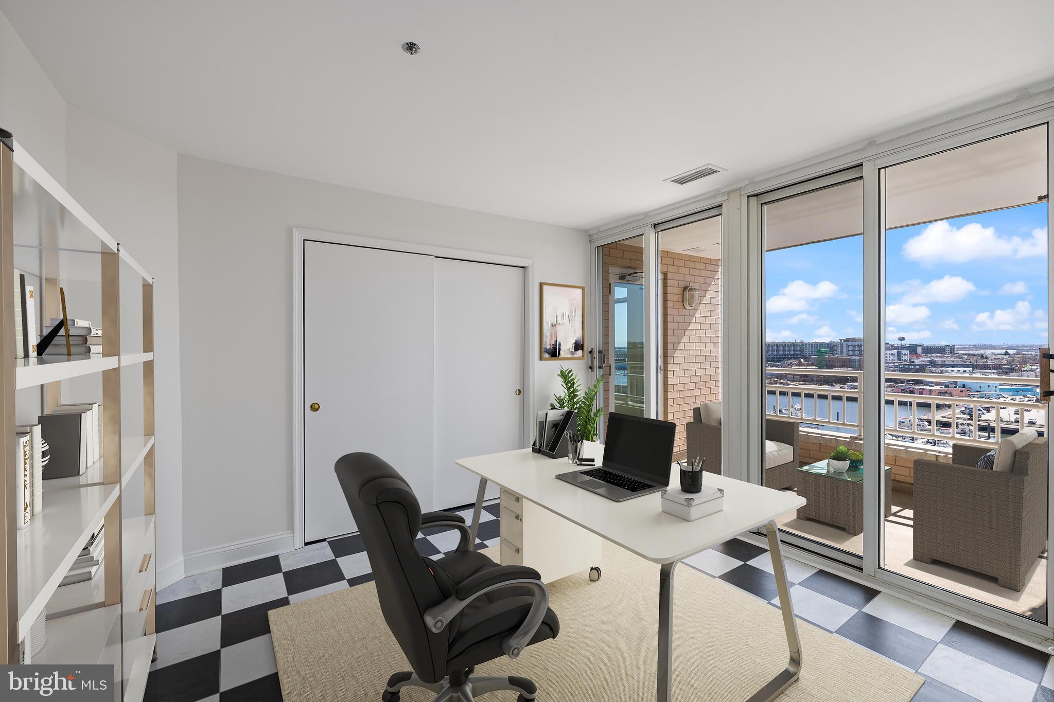 HARBORVIEW TOWERS - Residential
