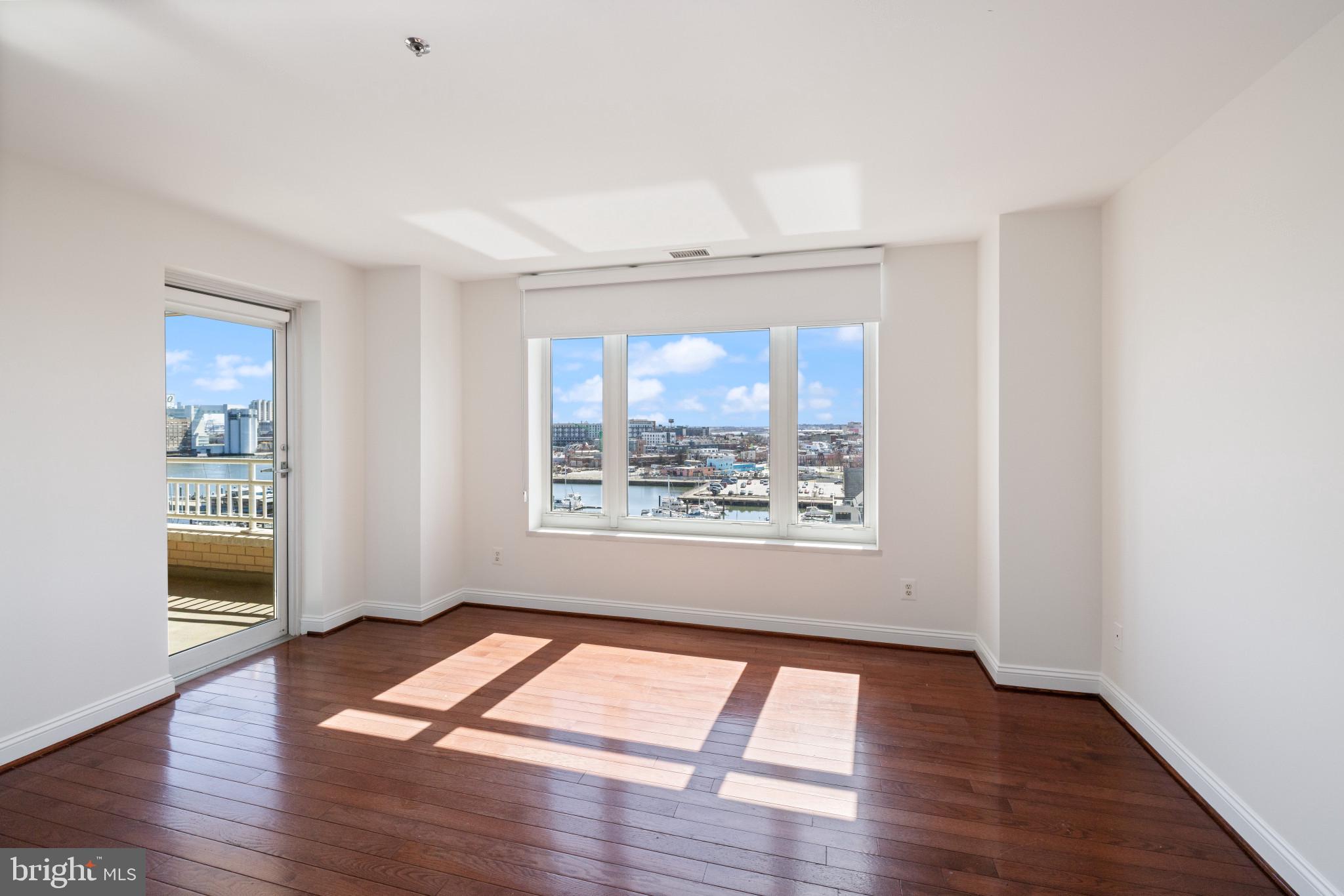 HARBORVIEW TOWERS - Residential