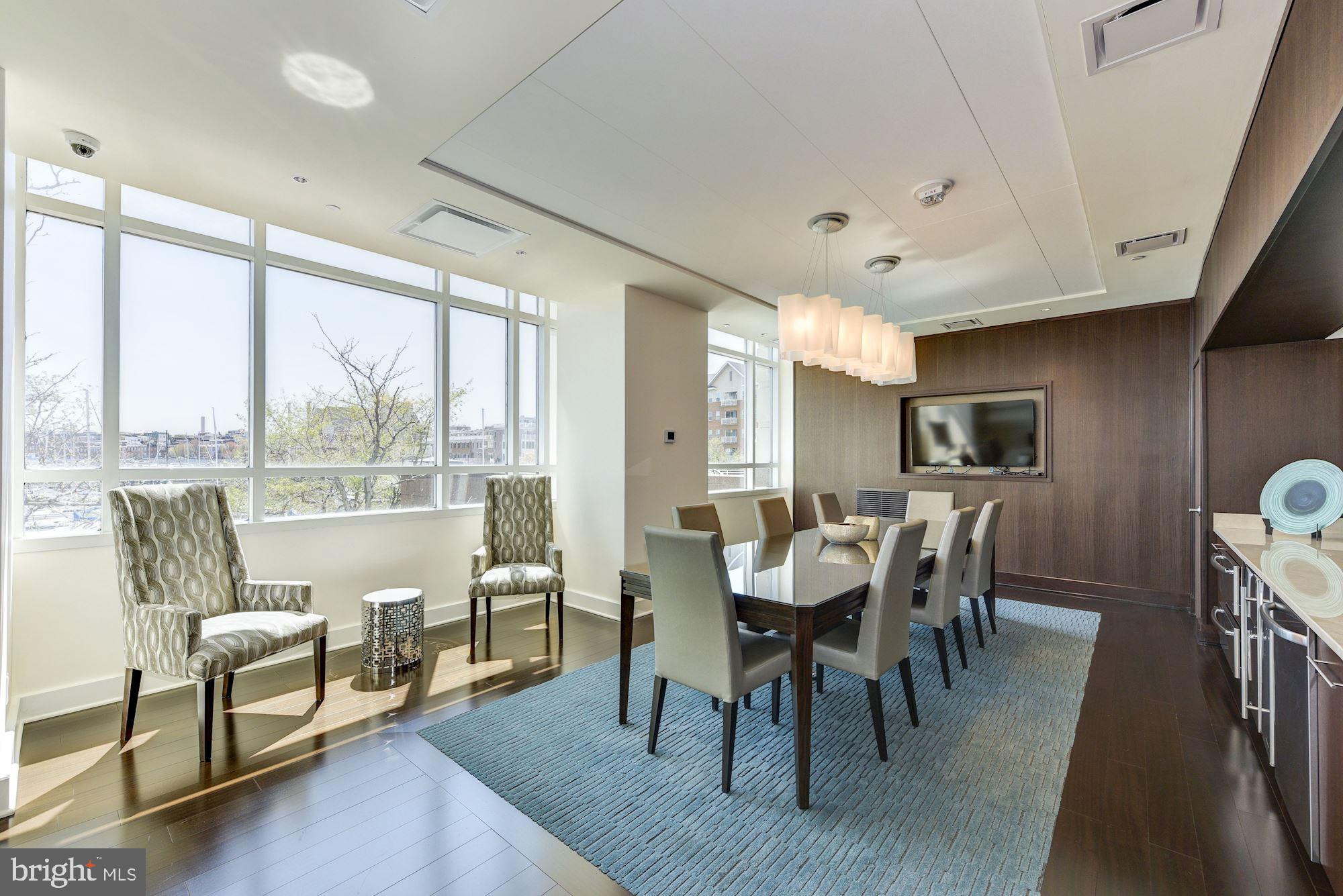 HARBORVIEW TOWERS - Residential