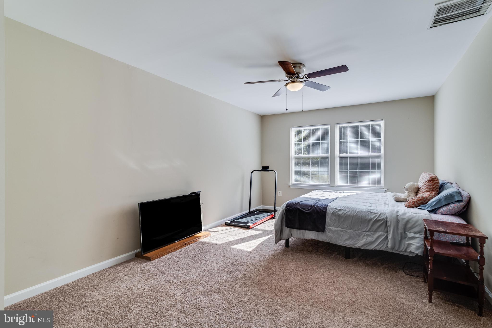 CARRIAGE CROSSING - Residential