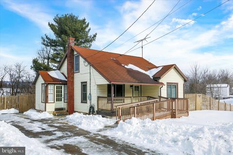 Homes For Sale - 9250 Jonestown Road<br/> GRANTVILLE, PA 17028