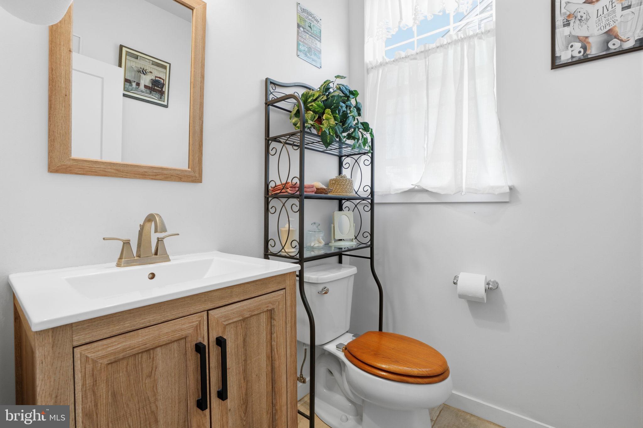 TWIN LAKES - Residential