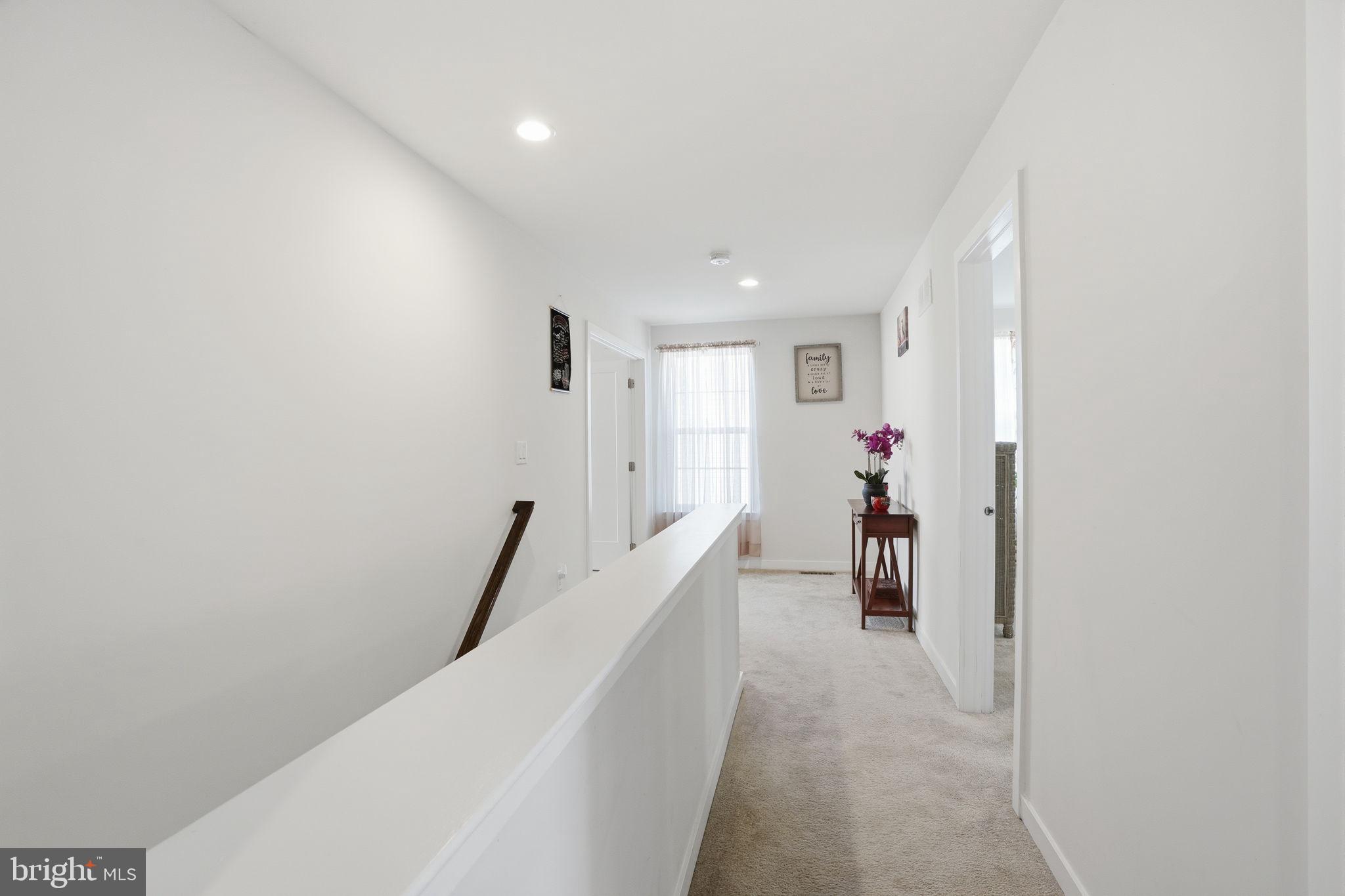 TWIN LAKES - Residential